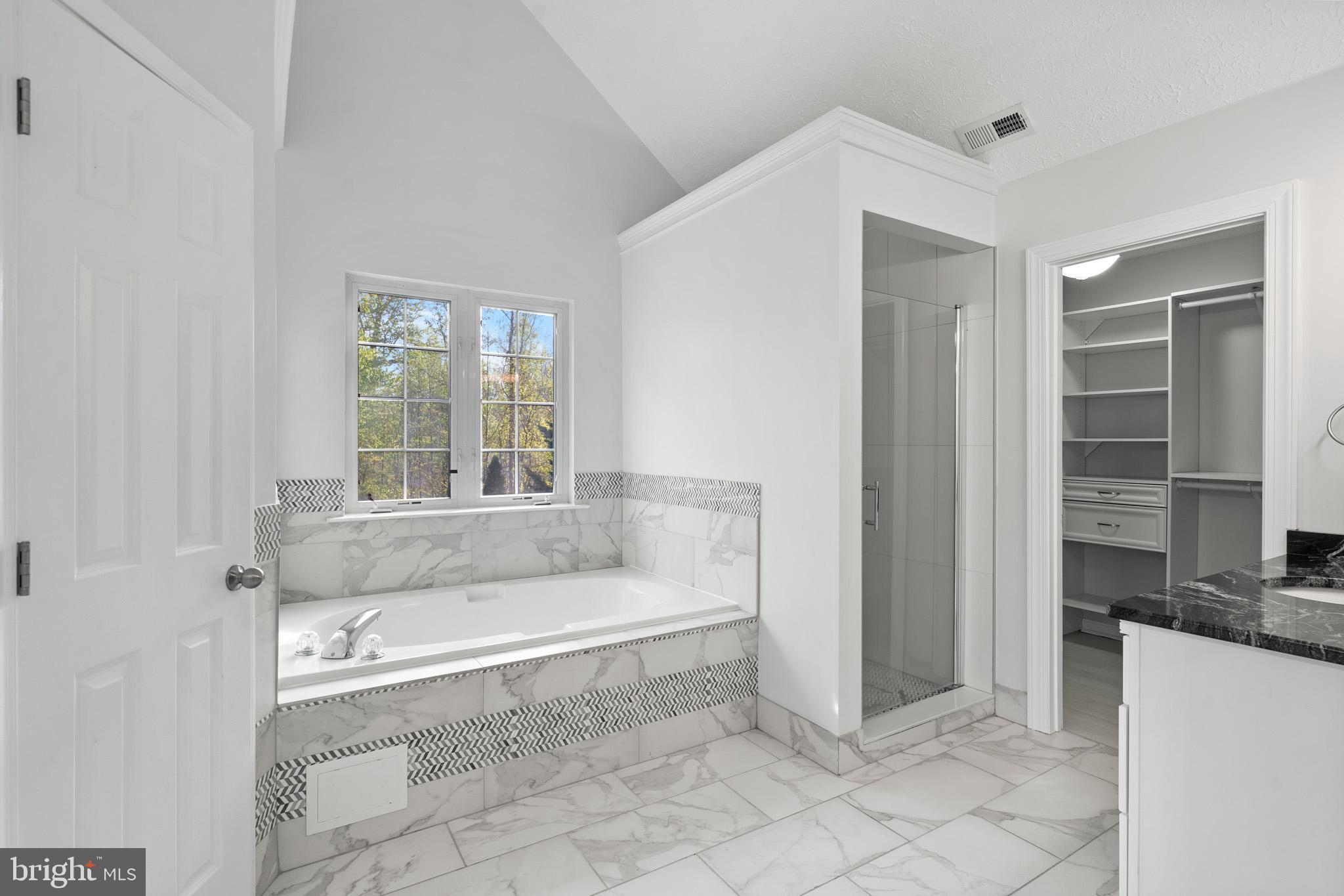 SETTLE WOODS SUB - Residential