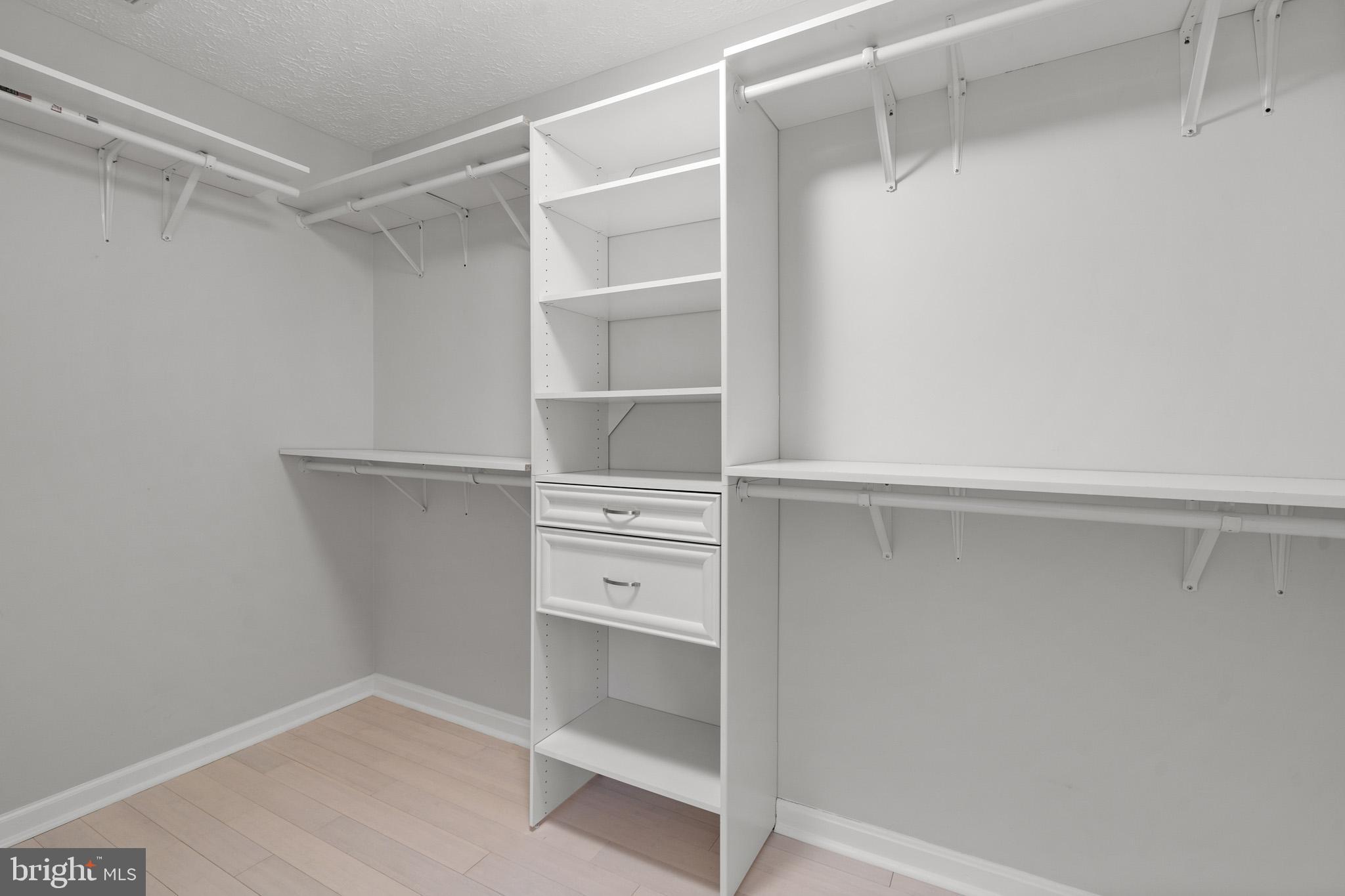 SETTLE WOODS SUB - Residential