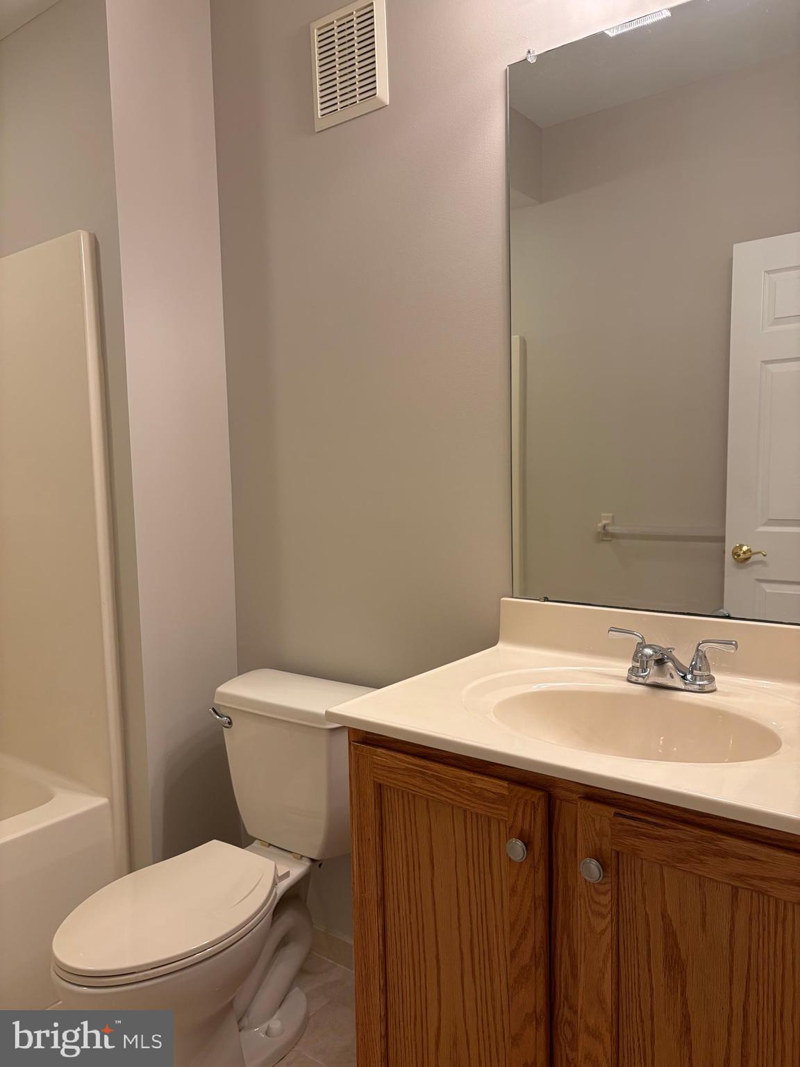 CREEKSIDE VILLAGE - Residential