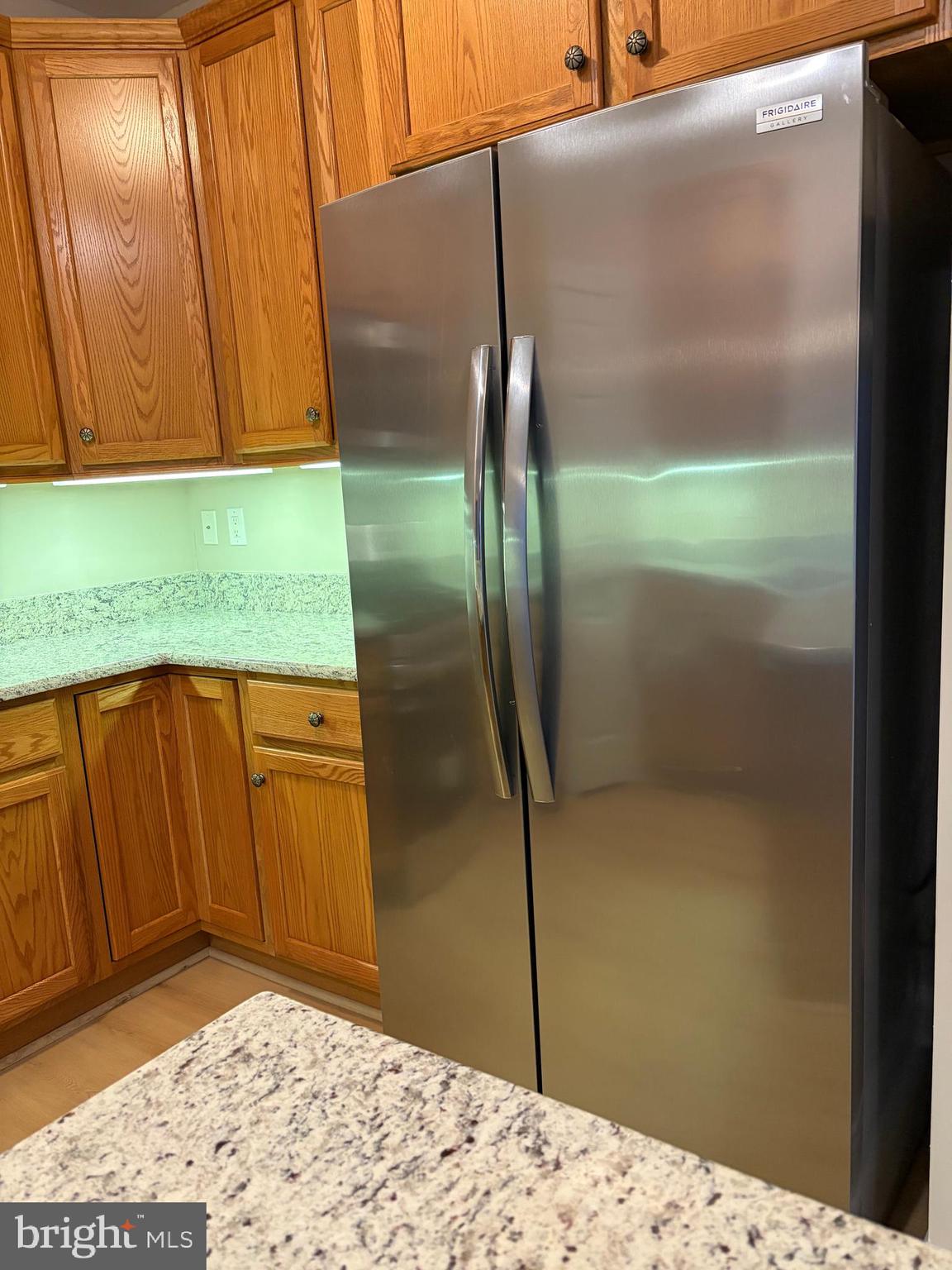 CREEKSIDE VILLAGE - Residential