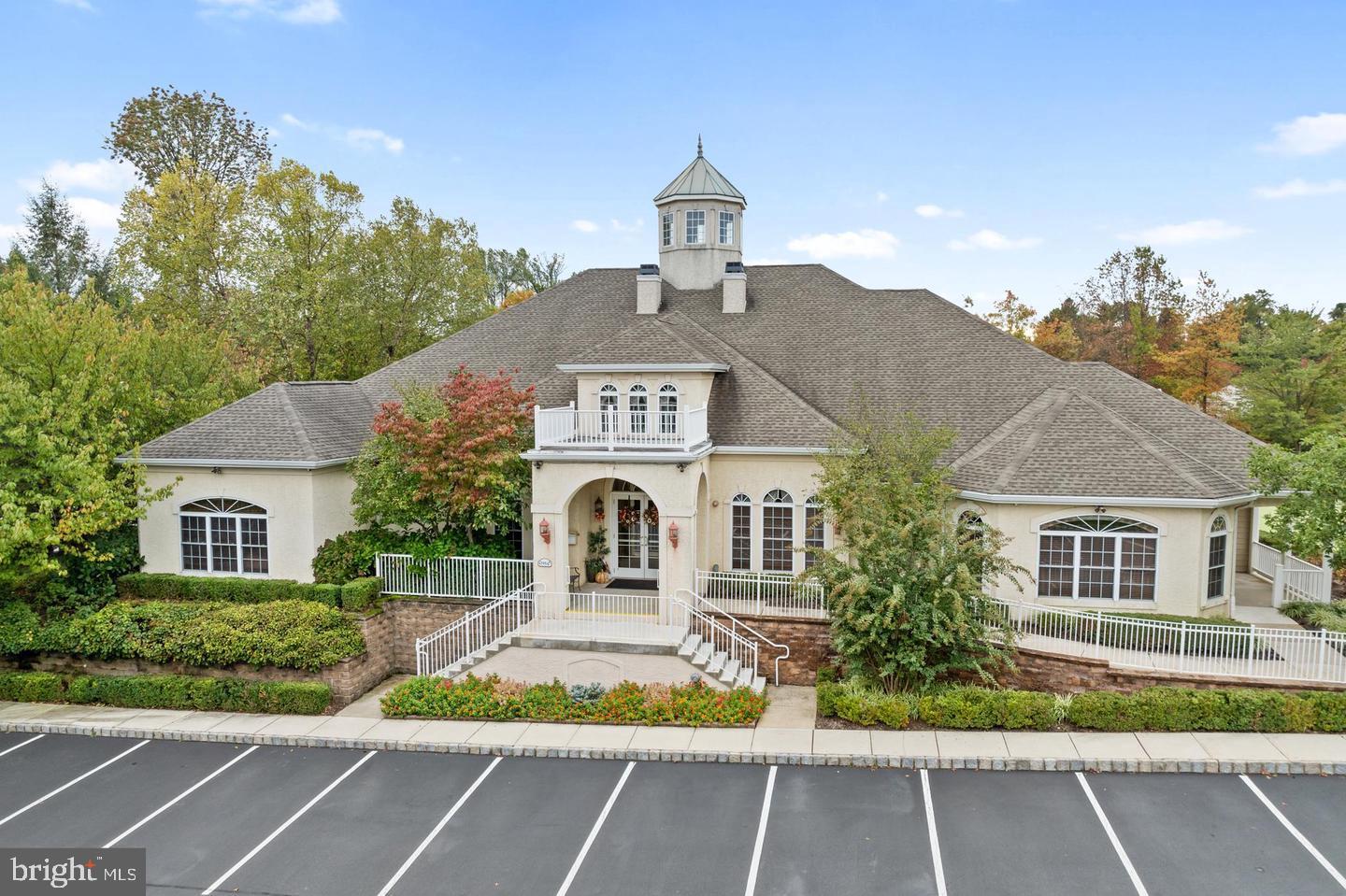 CREEKSIDE VILLAGE - Residential