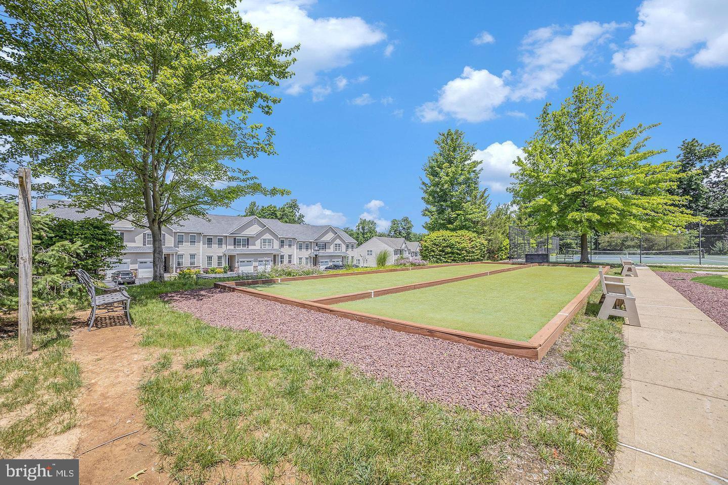 CREEKSIDE VILLAGE - Residential