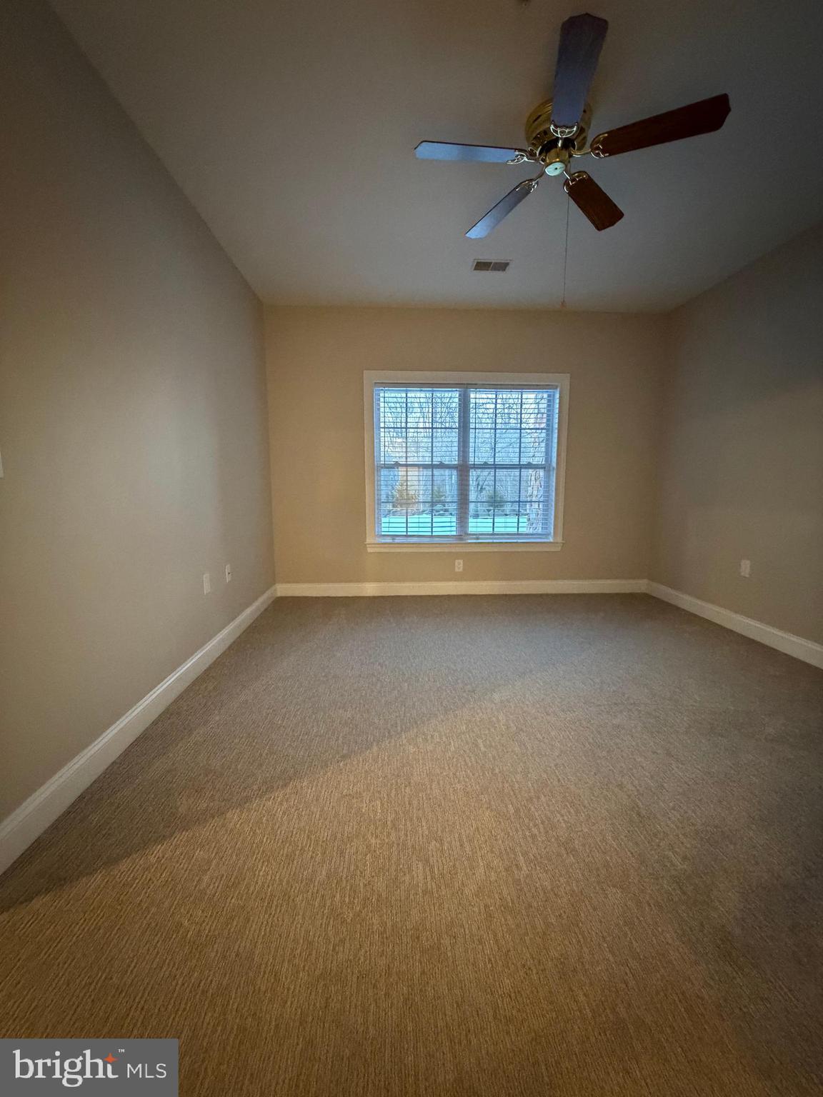 CREEKSIDE VILLAGE - Residential