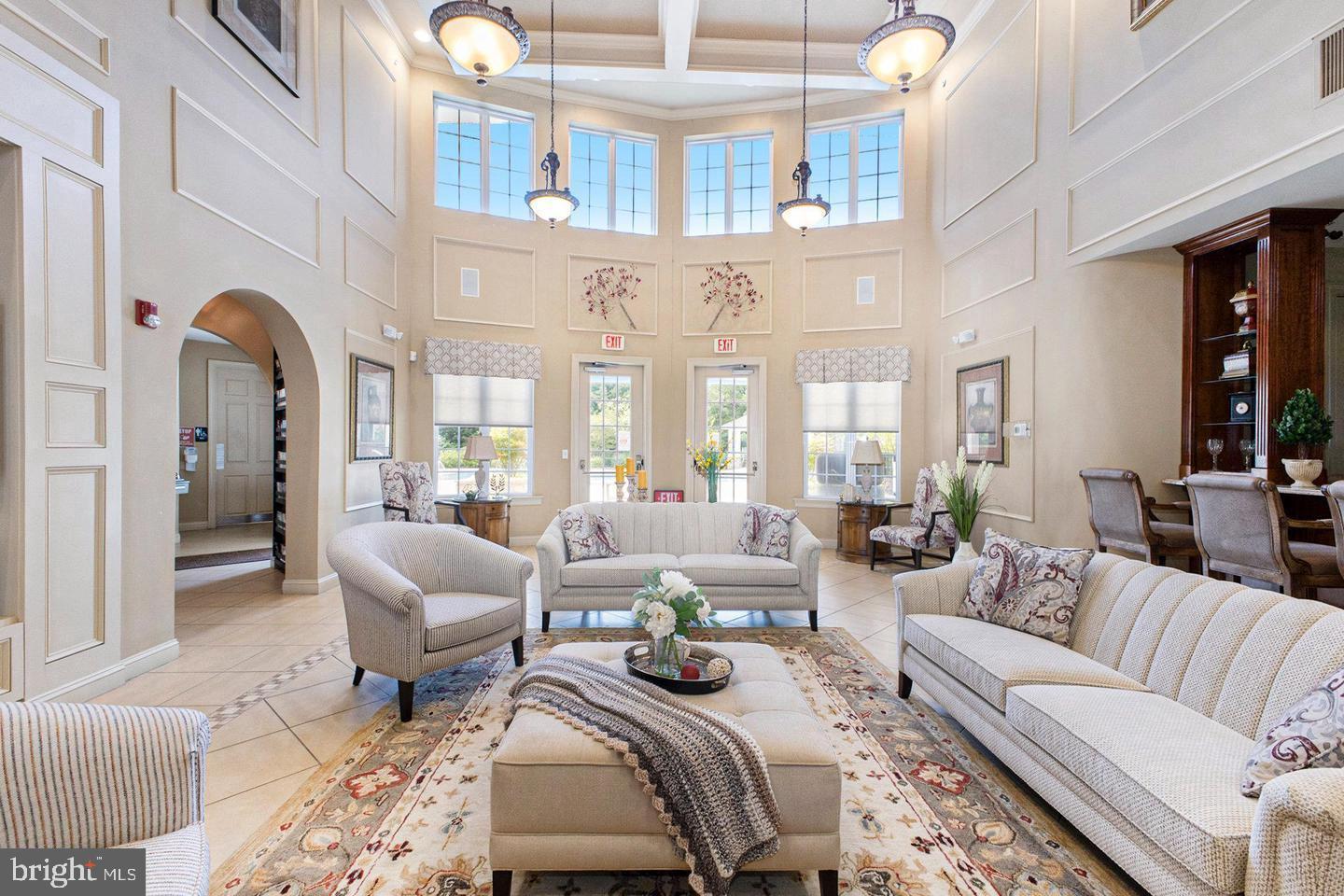 CREEKSIDE VILLAGE - Residential