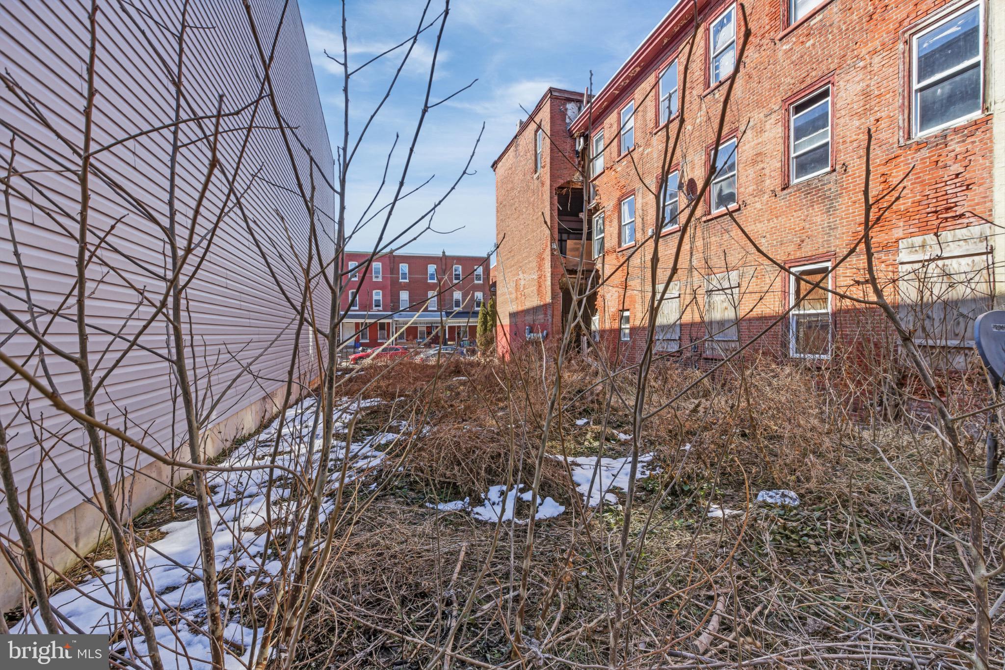 WEST POWELTON - Land