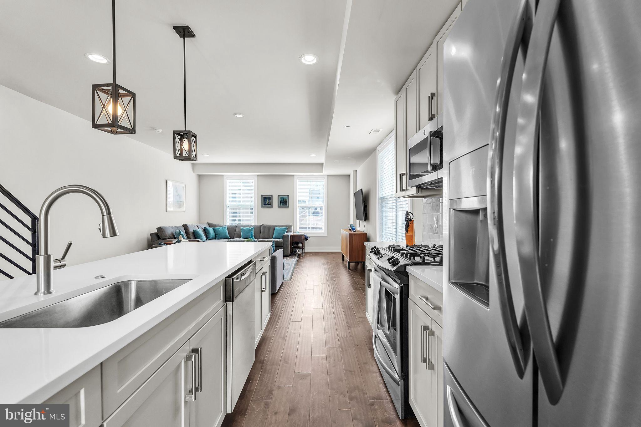 ROXBOROUGH - Residential