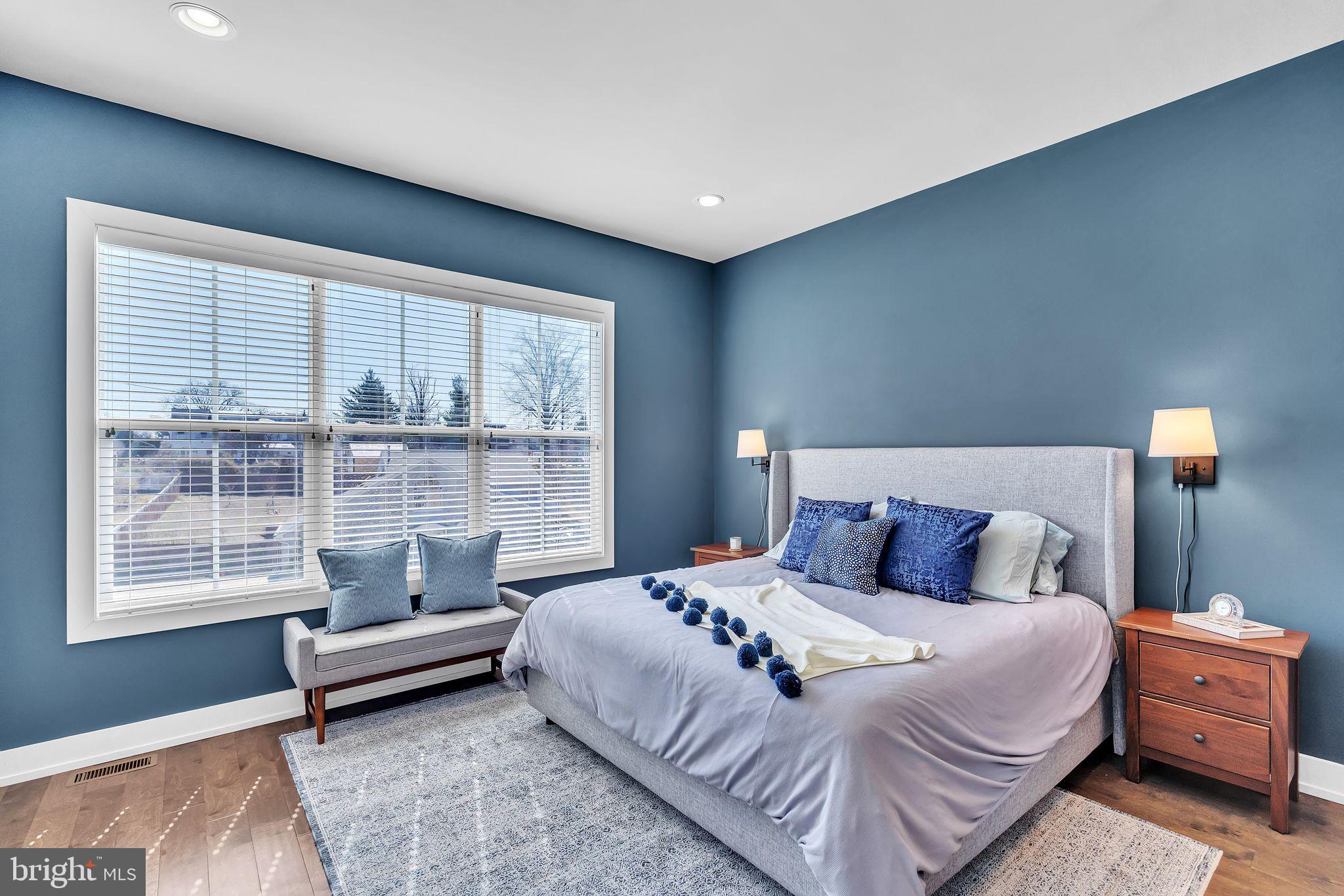 ROXBOROUGH - Residential