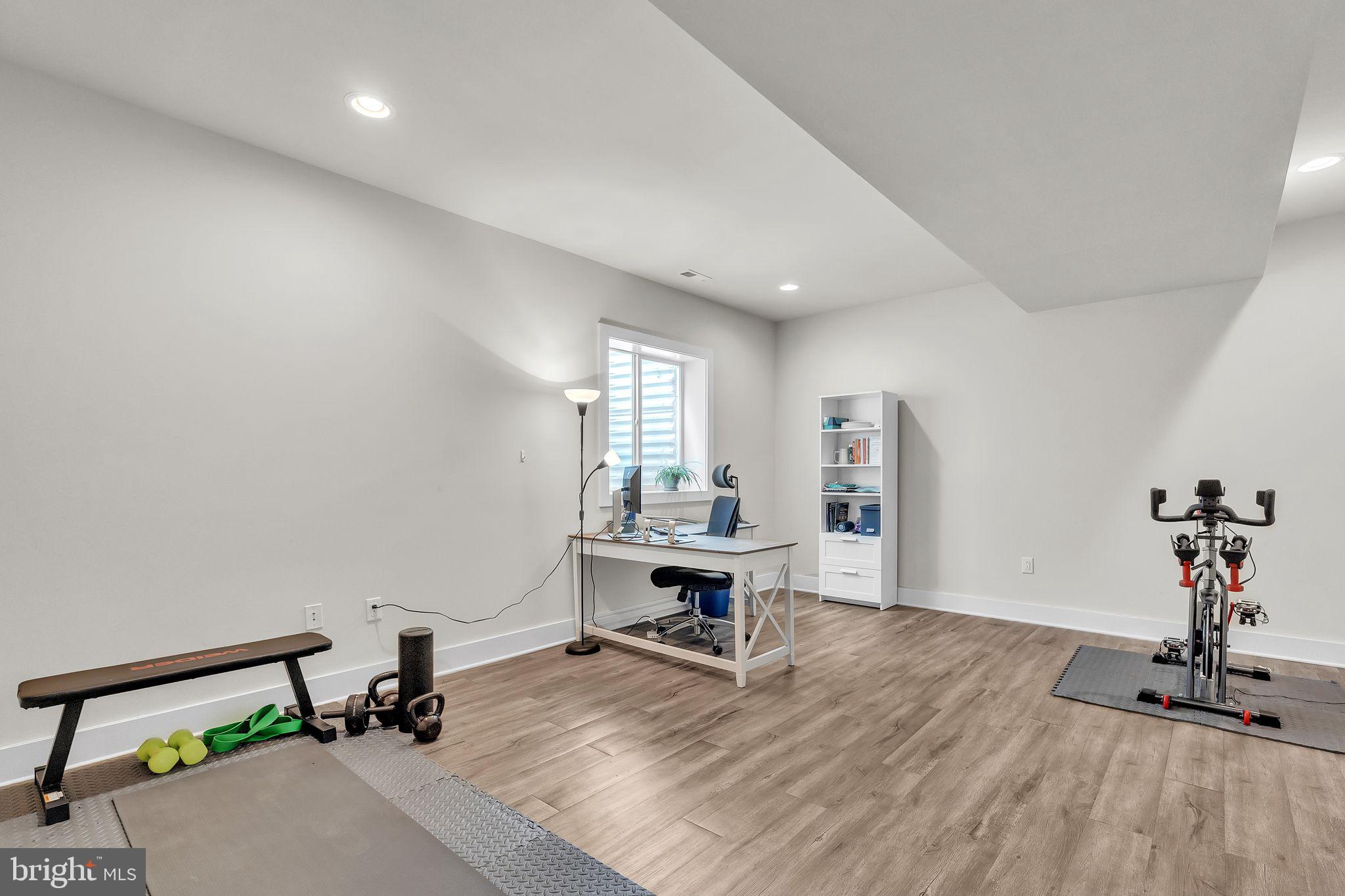 ROXBOROUGH - Residential
