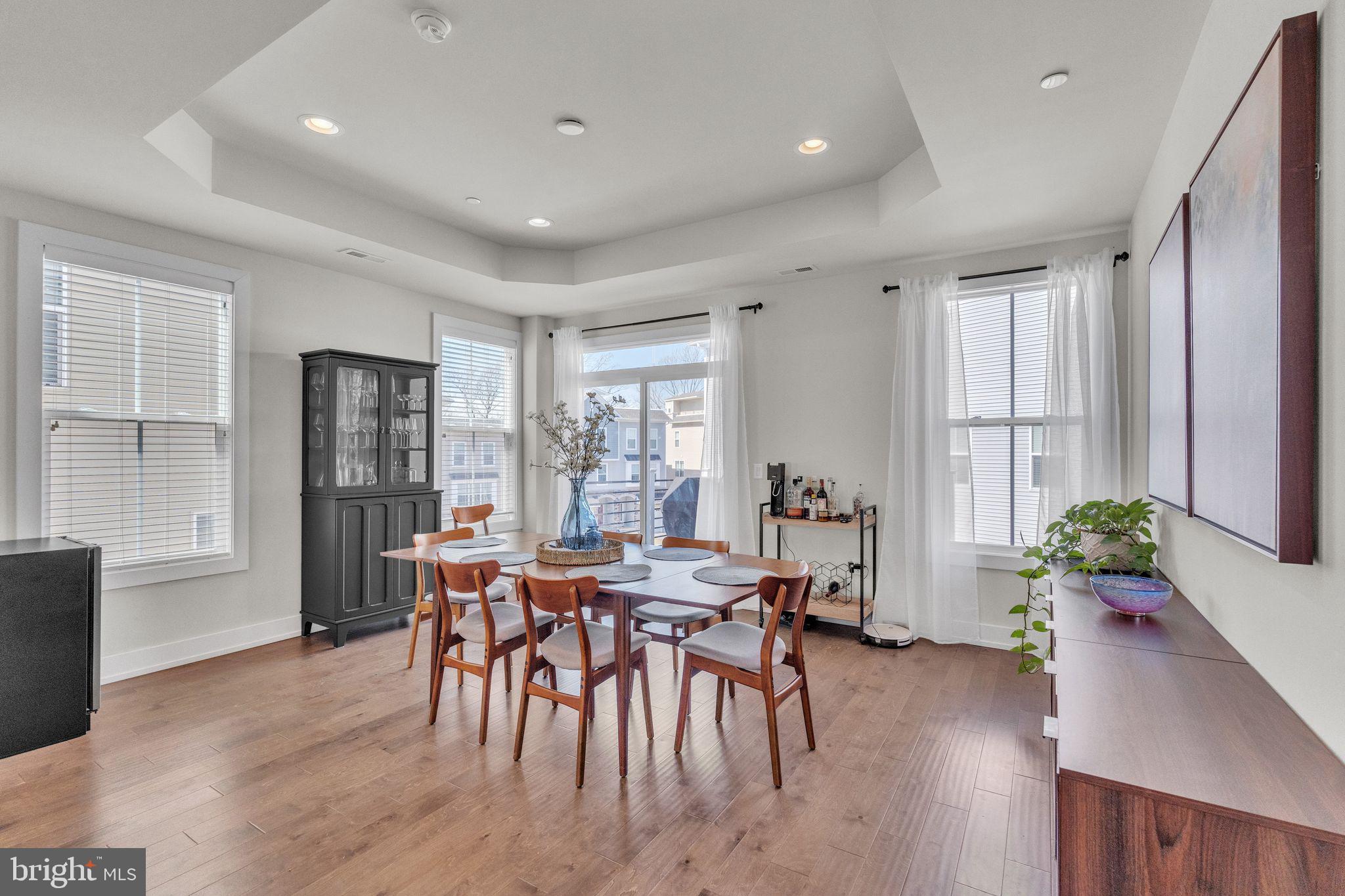 ROXBOROUGH - Residential