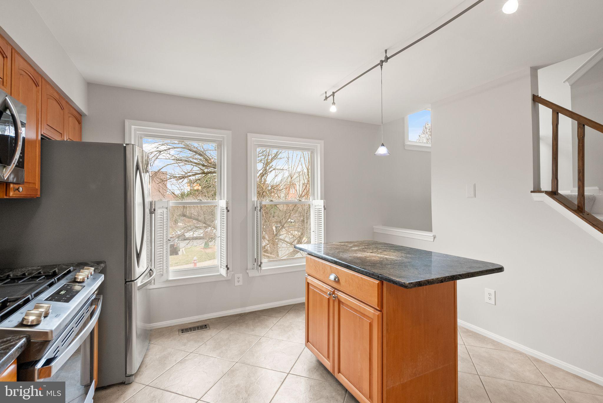 PINECREST - Residential