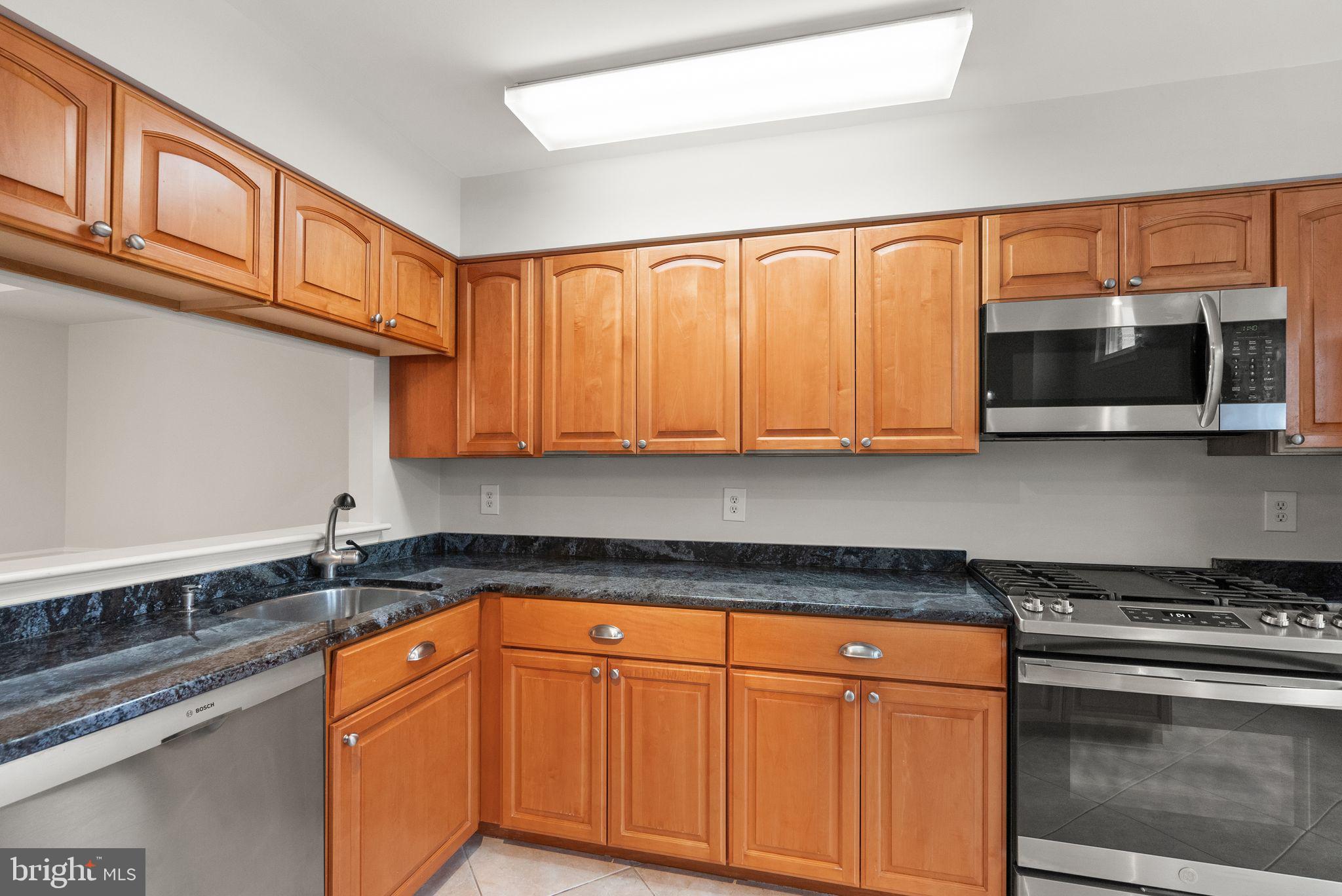 PINECREST - Residential