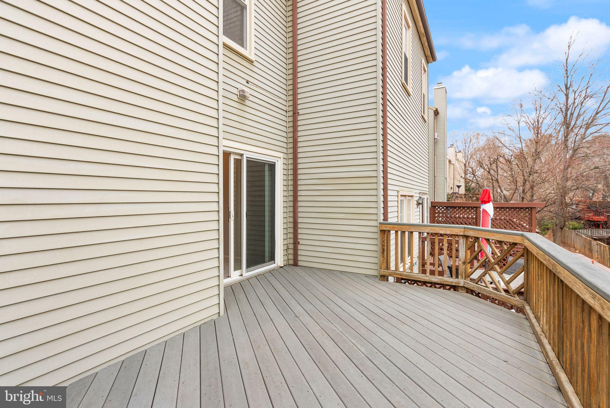 PINECREST - Residential