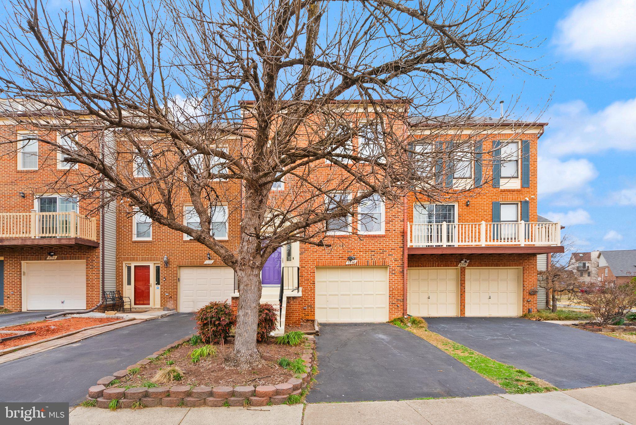 PINECREST - Residential