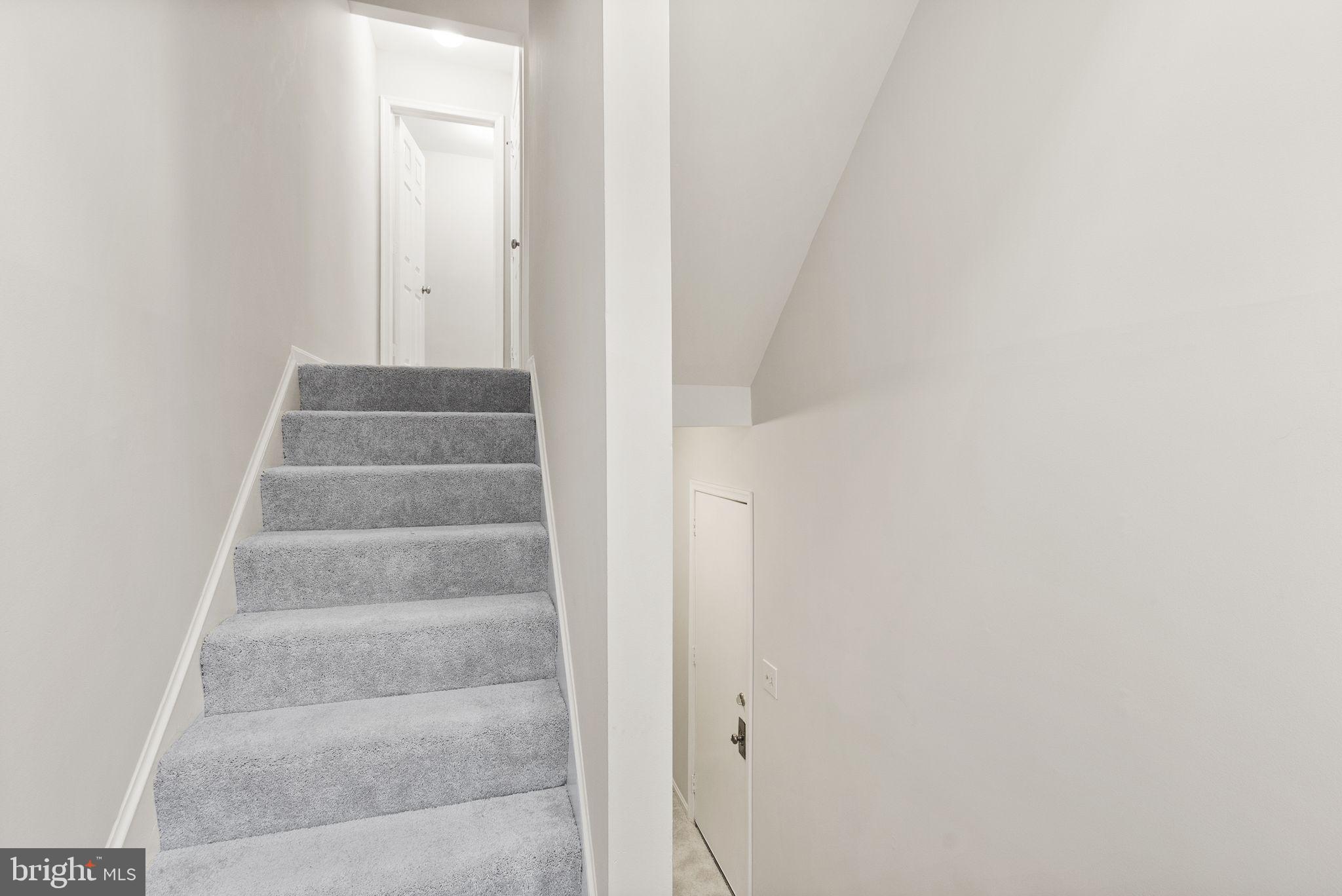 PINECREST - Residential