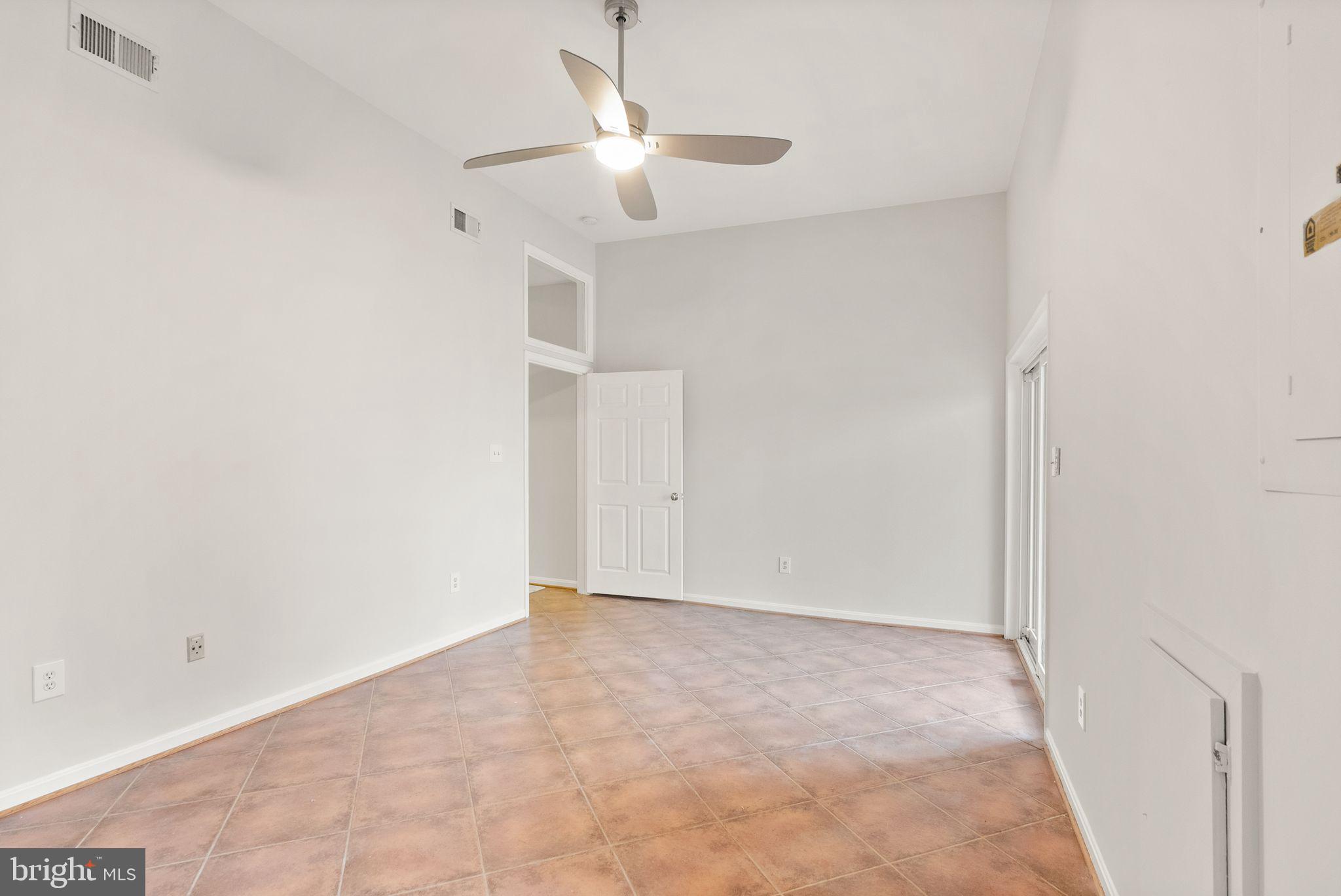 PINECREST - Residential