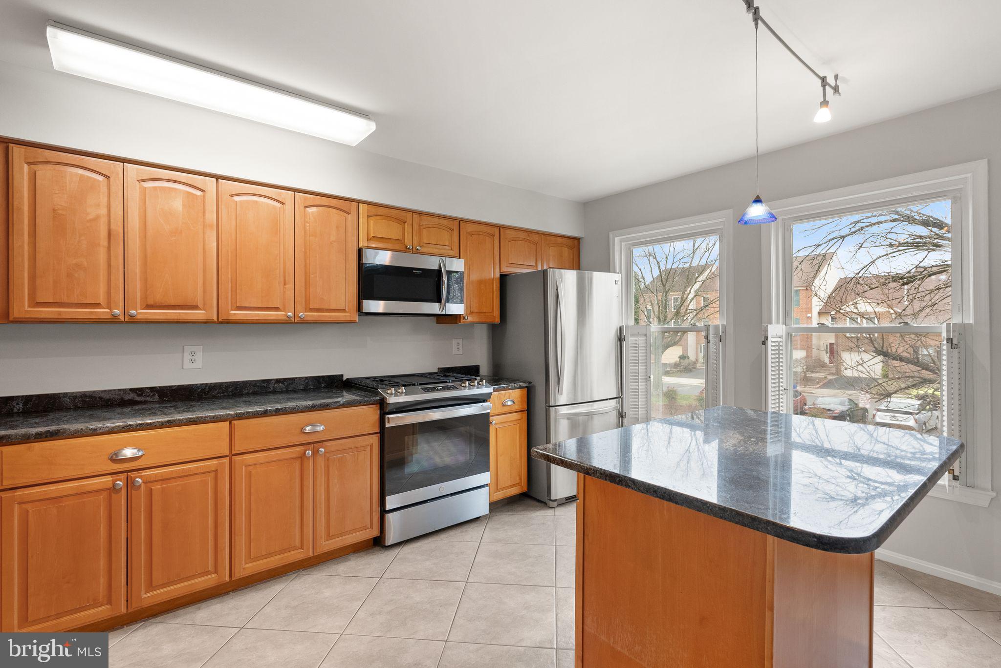 PINECREST - Residential