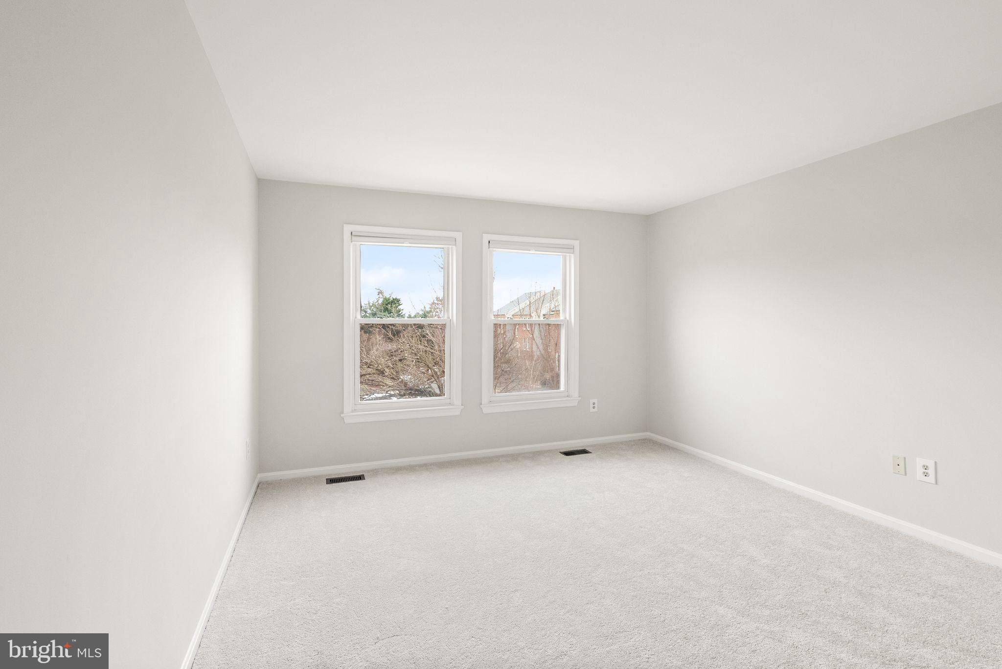 PINECREST - Residential