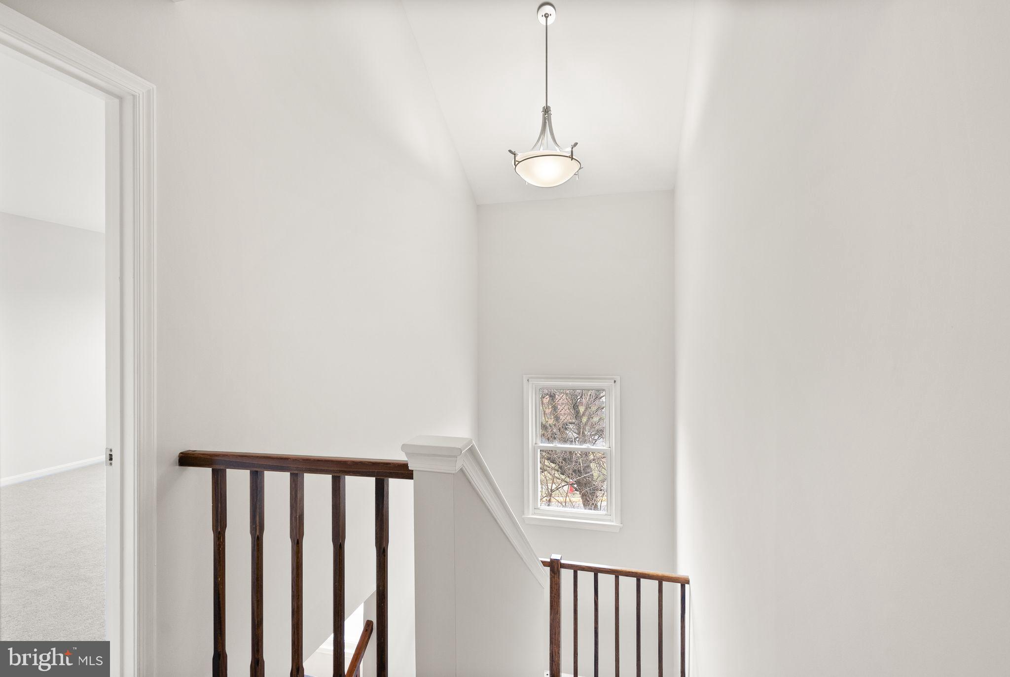 PINECREST - Residential