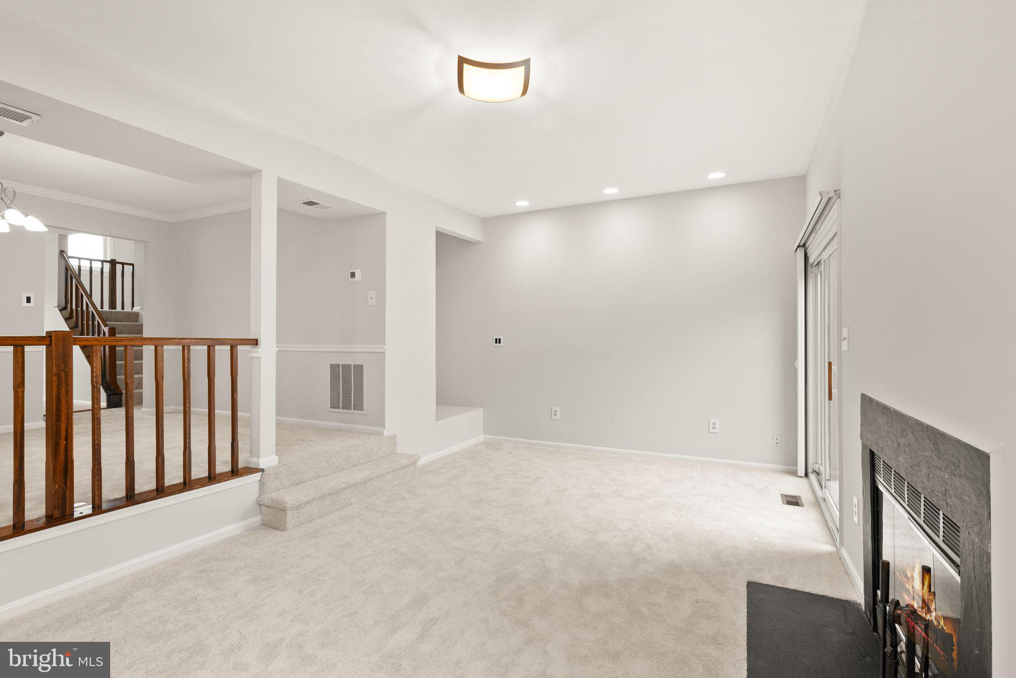 PINECREST - Residential