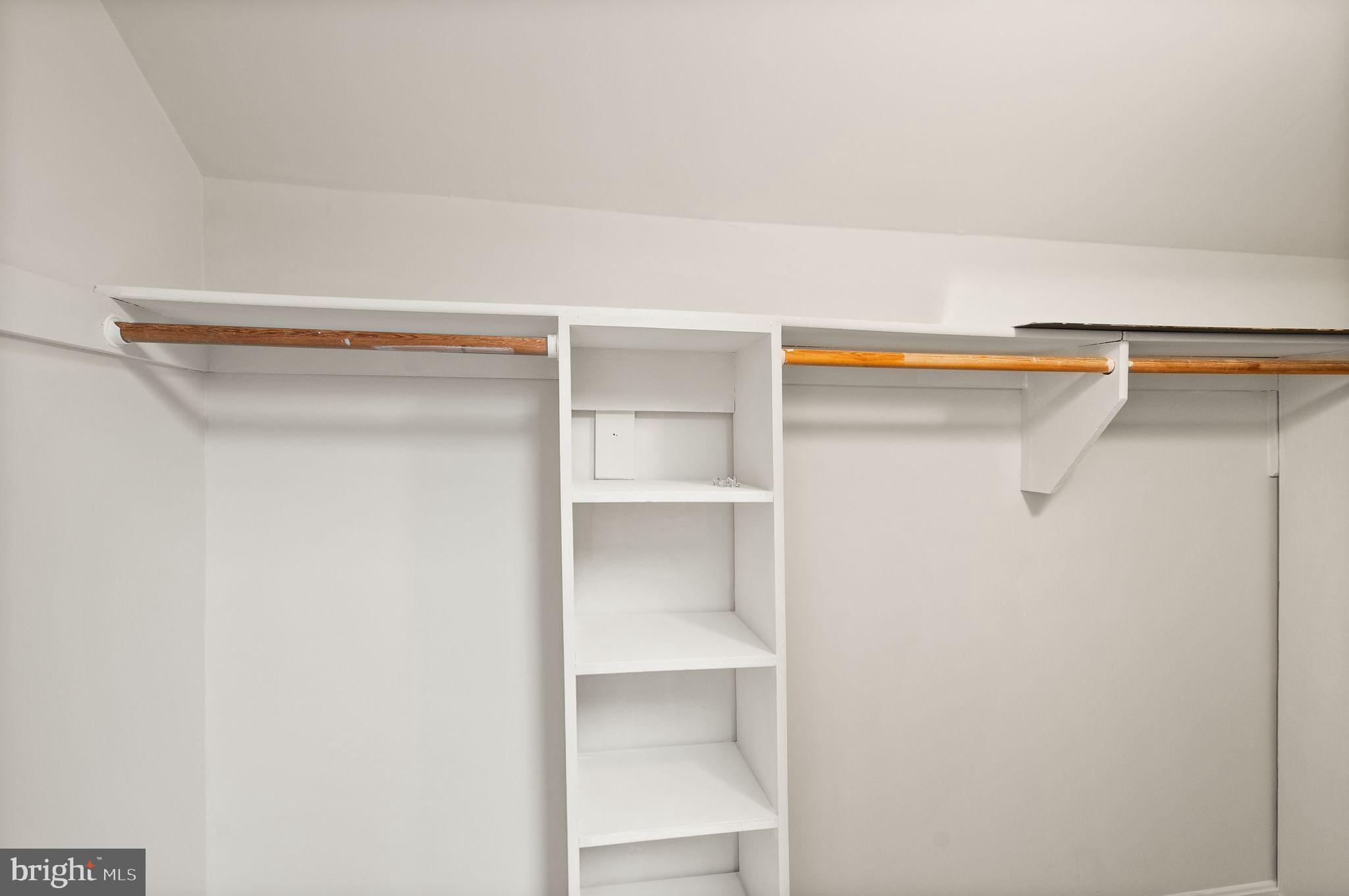 PINECREST - Residential