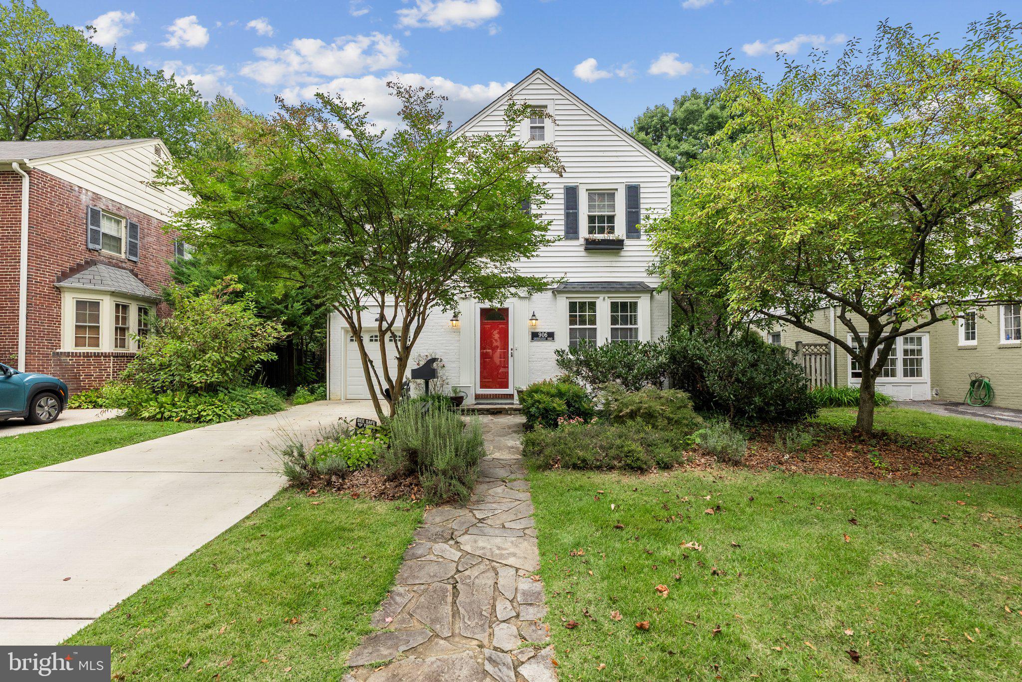 906 GREENLEIGH