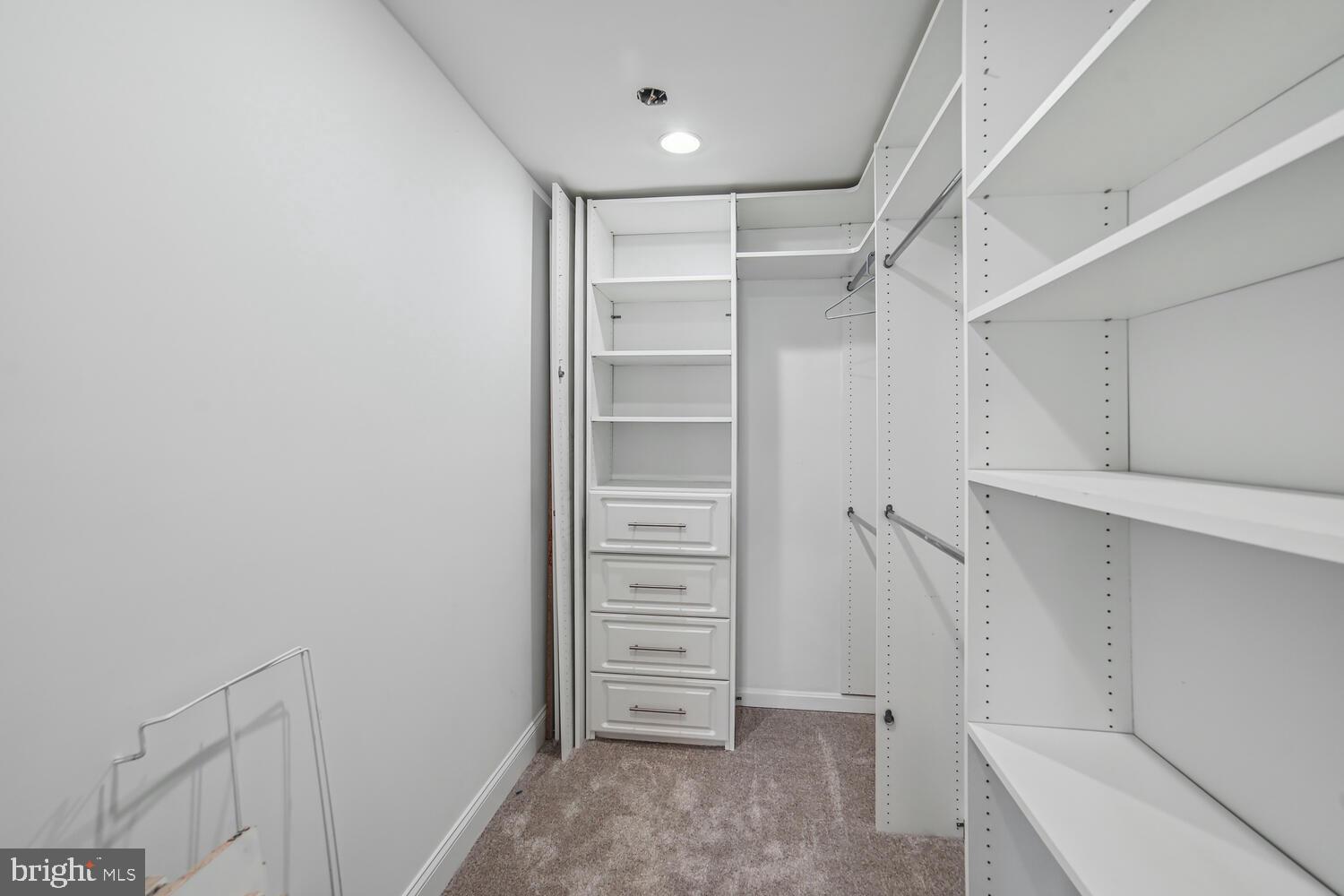 NORBECK ESTATES - Residential