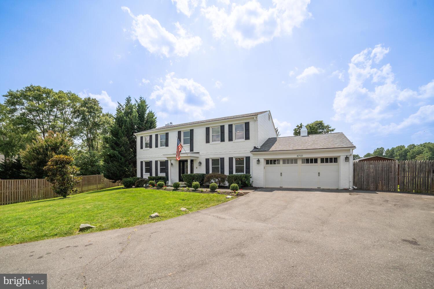 NORBECK ESTATES - Residential