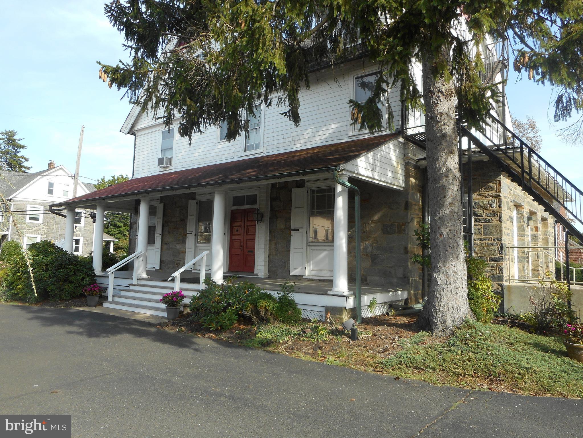 1858 GUERNSEY AVENUE