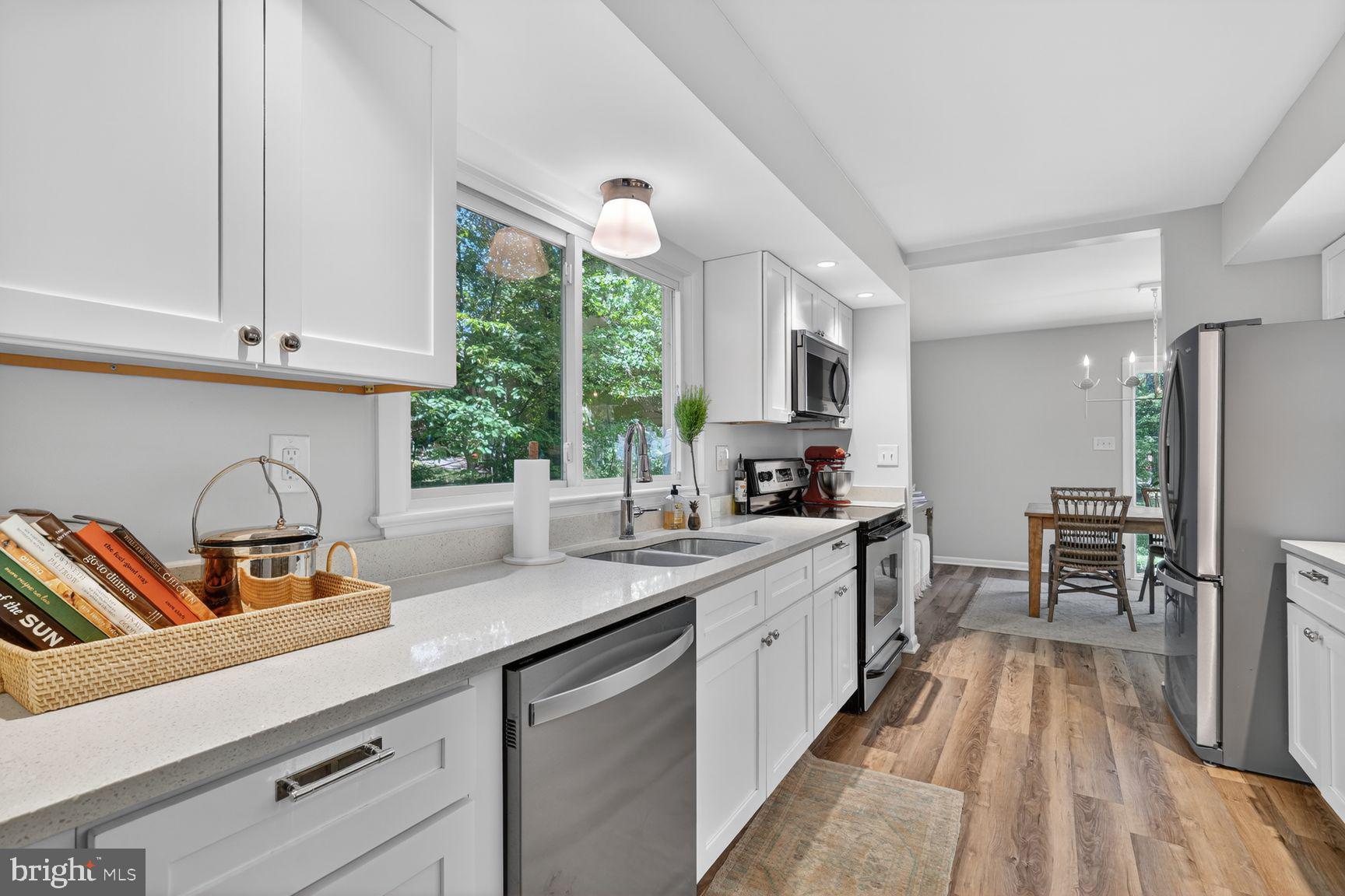 RESTON - Residential