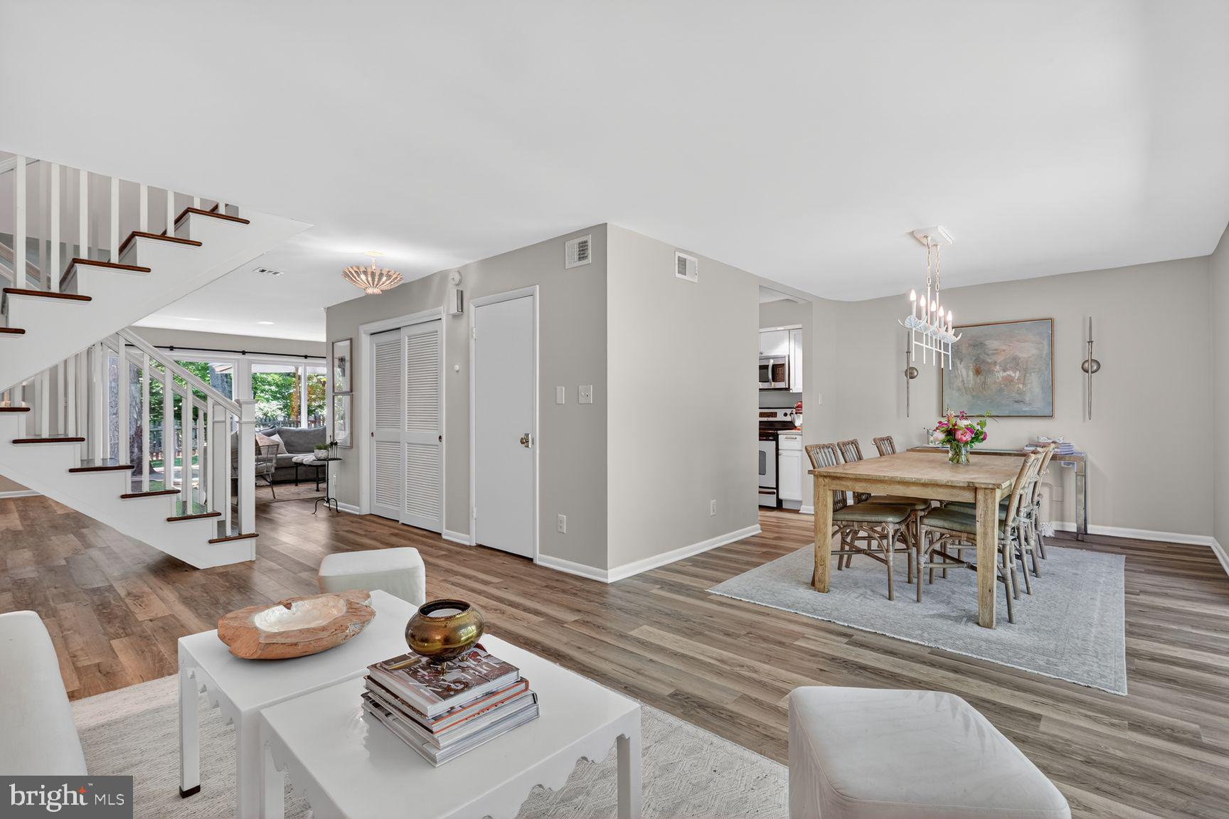 RESTON - Residential