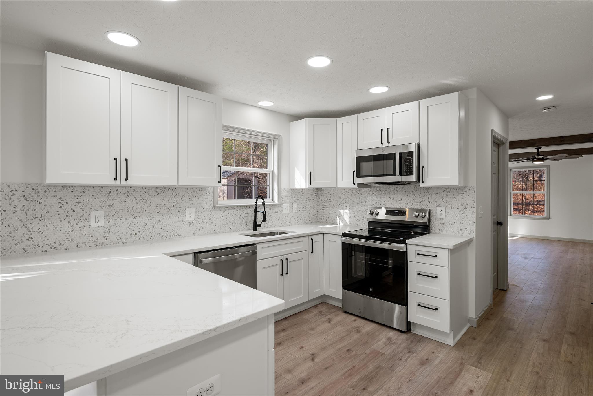 WILDE  ACRES - Residential Lease