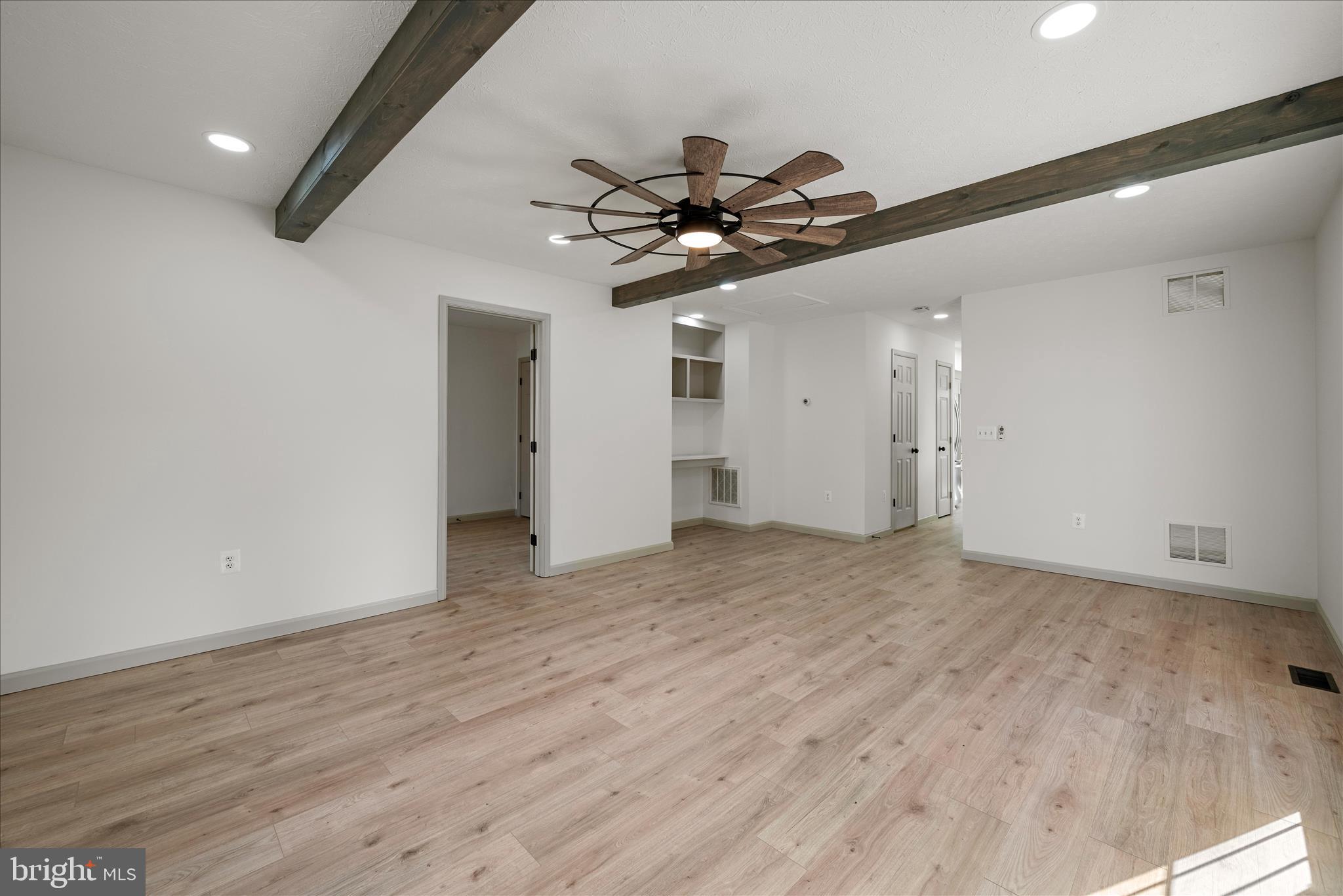 WILDE  ACRES - Residential Lease