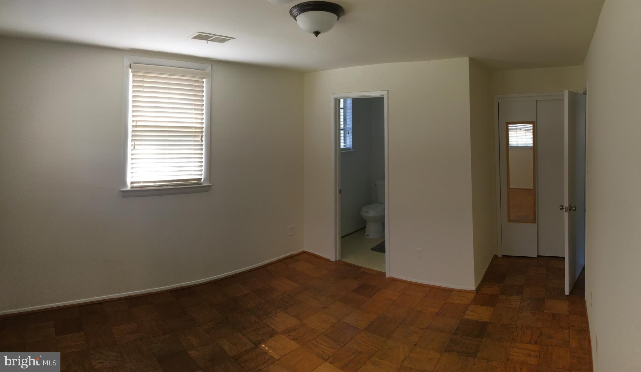 COUNTRY CLUB MANOR - Residential Lease