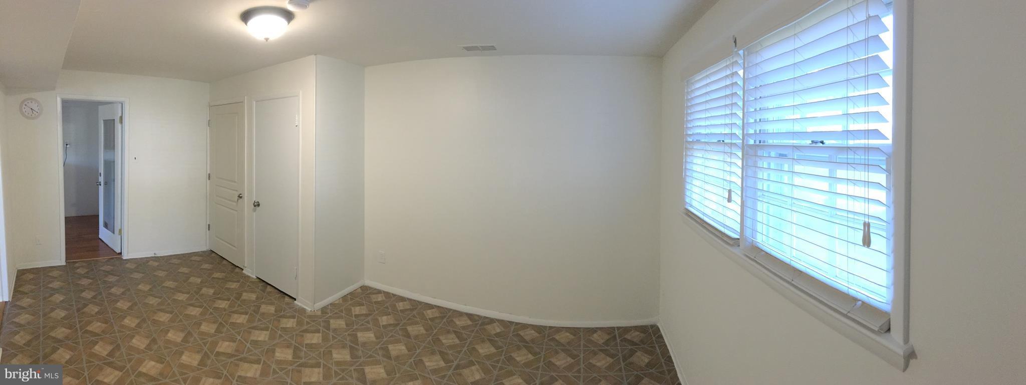 COUNTRY CLUB MANOR - Residential Lease