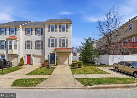 Townhouse For Sale - 6839 Warfield Street<br/> GLEN BURNIE, MD 21060