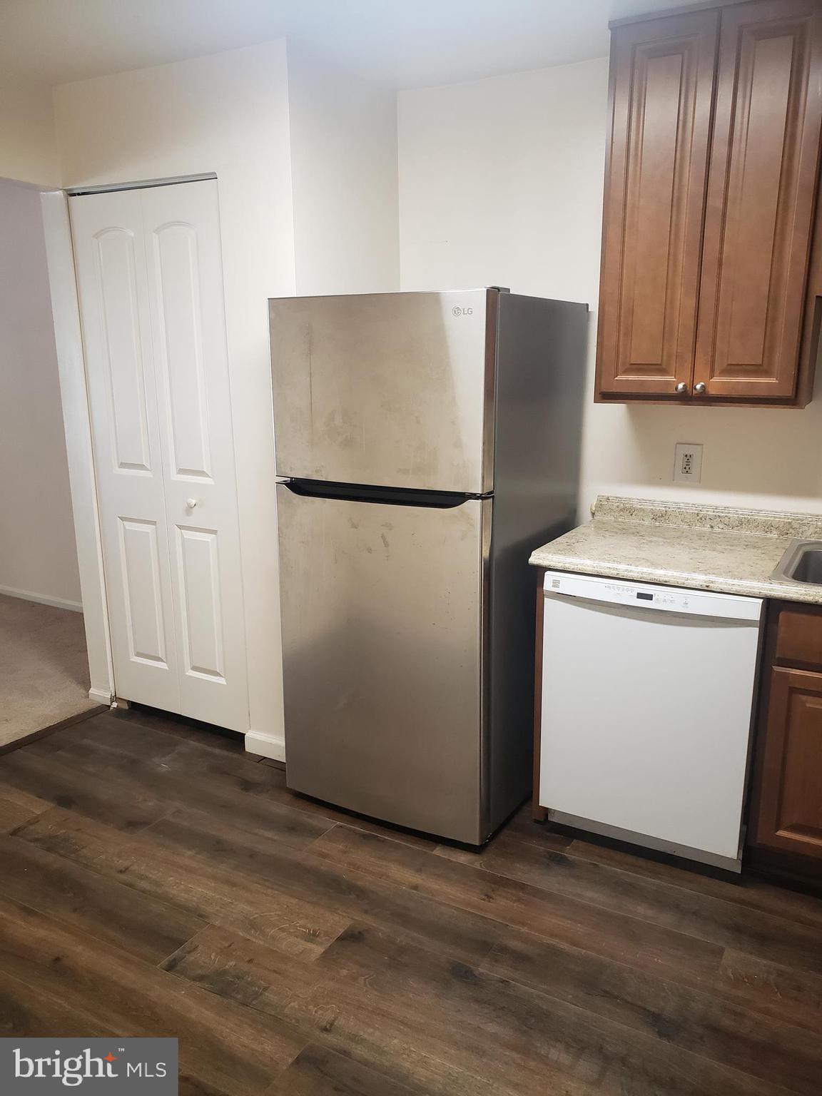 HERITAGE COURT - Residential Lease