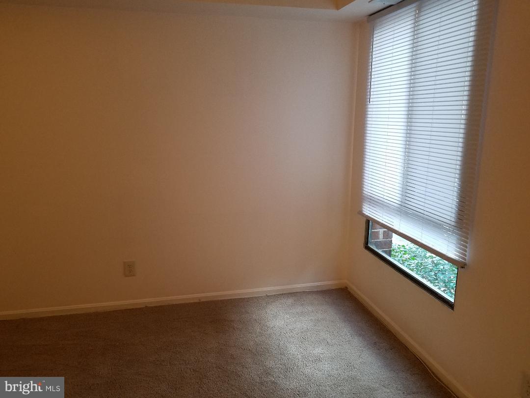 HERITAGE COURT - Residential Lease