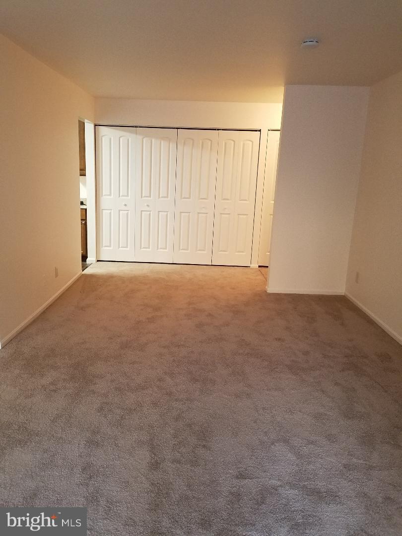 HERITAGE COURT - Residential Lease