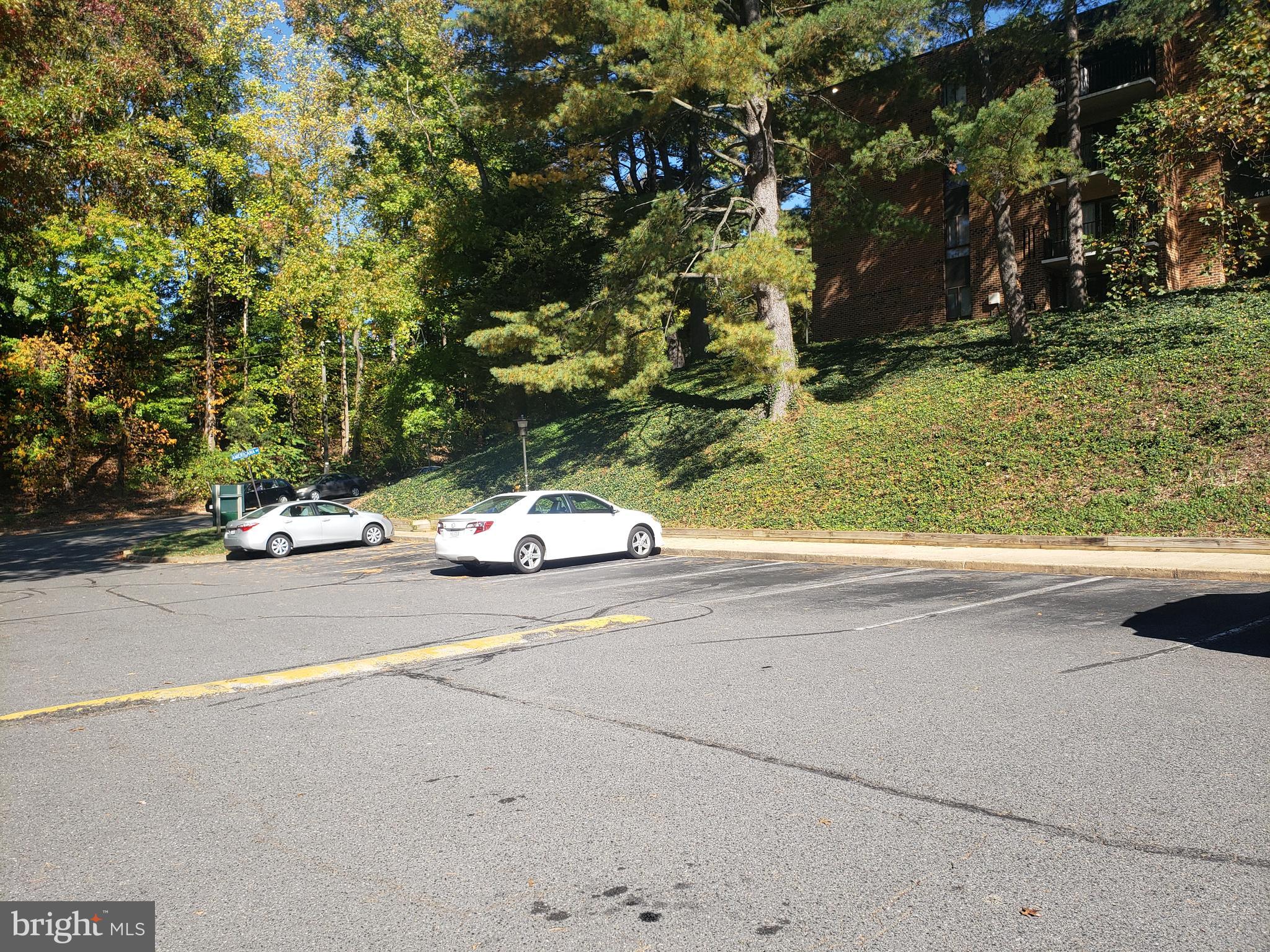 HERITAGE COURT - Residential Lease