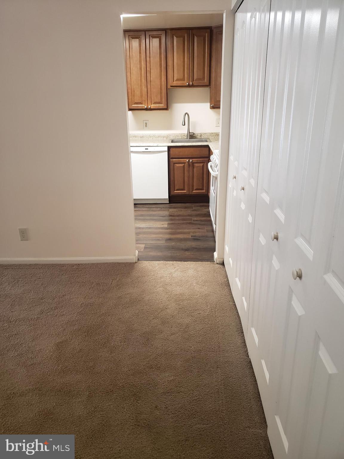 HERITAGE COURT - Residential Lease