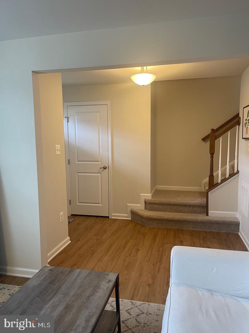 LANDSDALE - Residential Lease