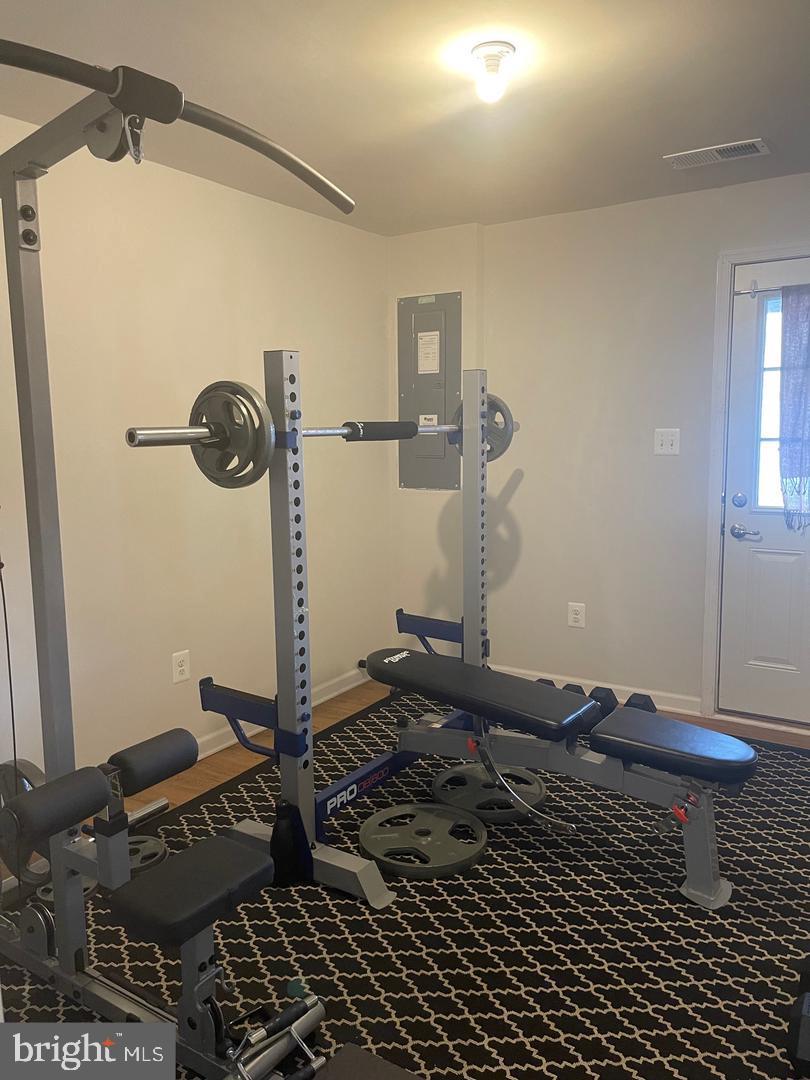 LANDSDALE - Residential Lease