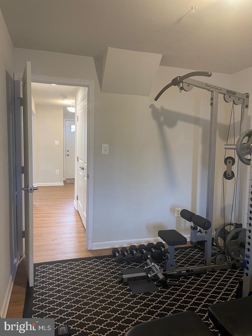 LANDSDALE - Residential Lease