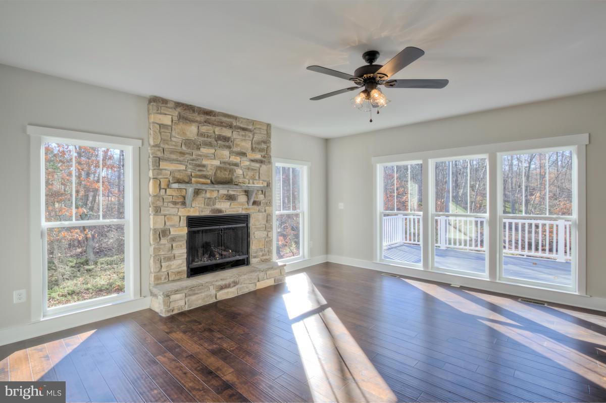 RUBY GLEN - Residential