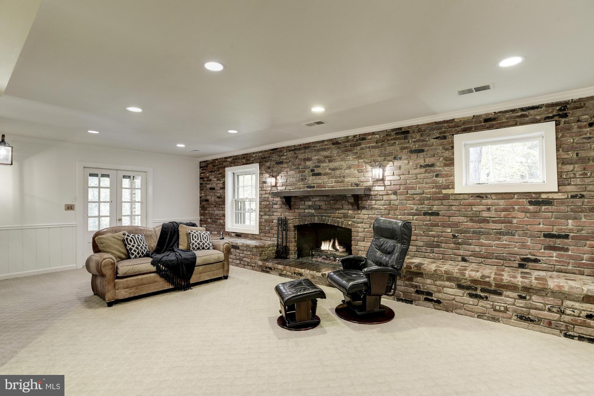 LANGLEY FOREST - Residential