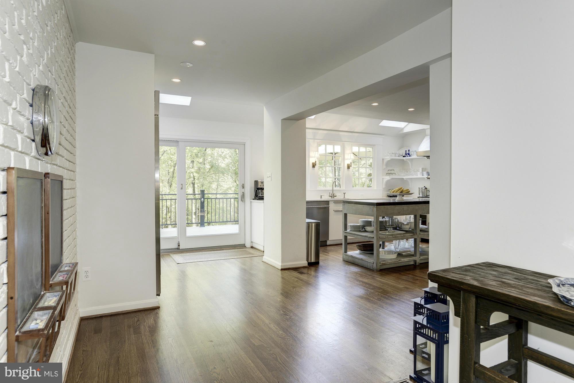 LANGLEY FOREST - Residential