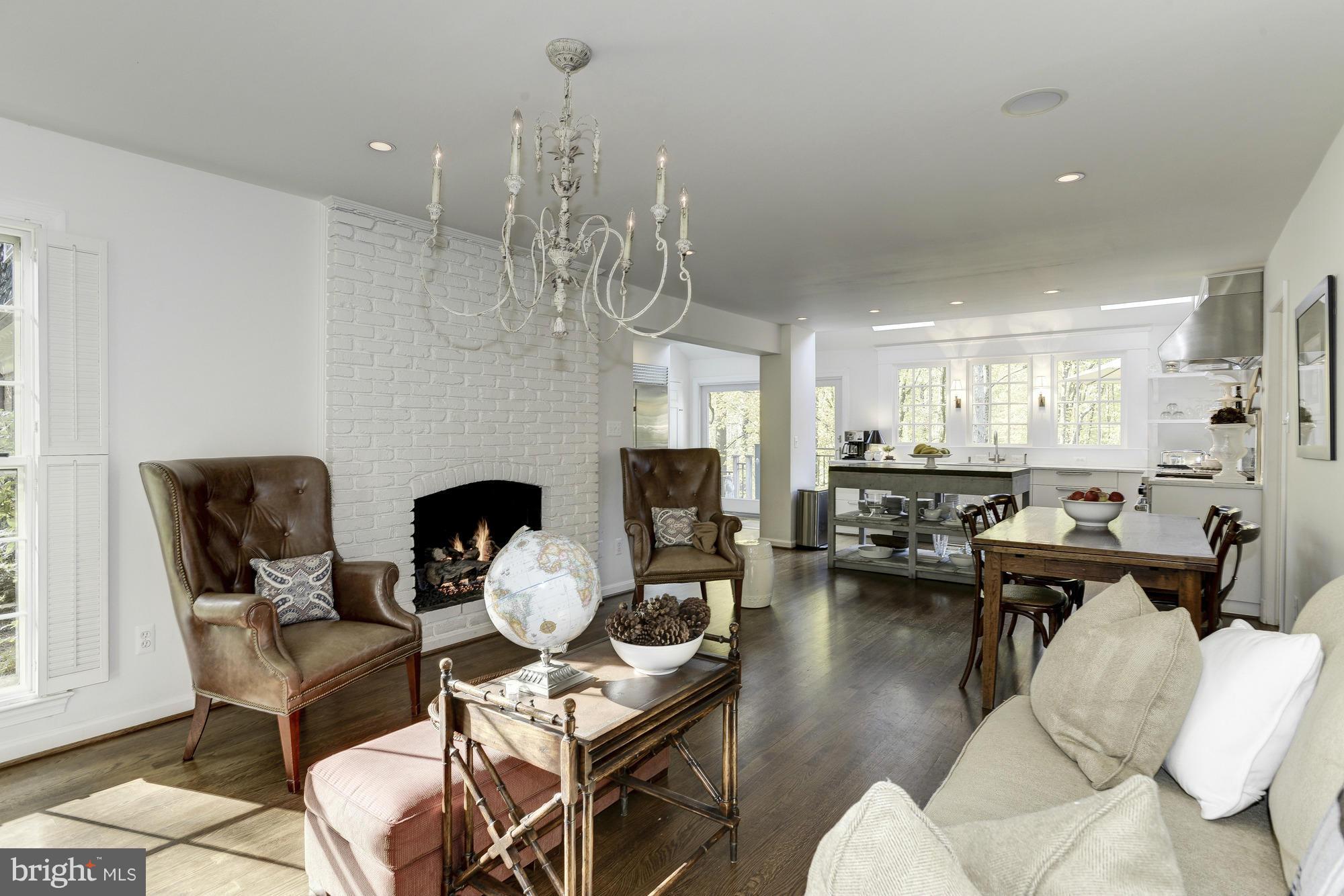 LANGLEY FOREST - Residential