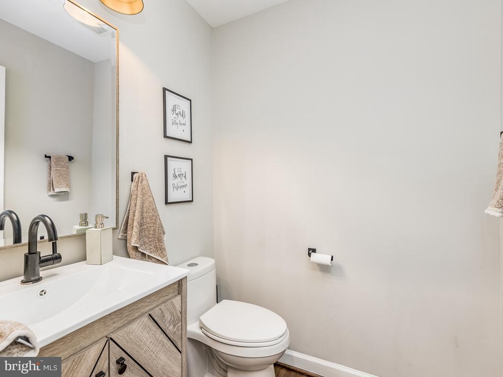 SHEFFIELD MANOR - Residential Lease