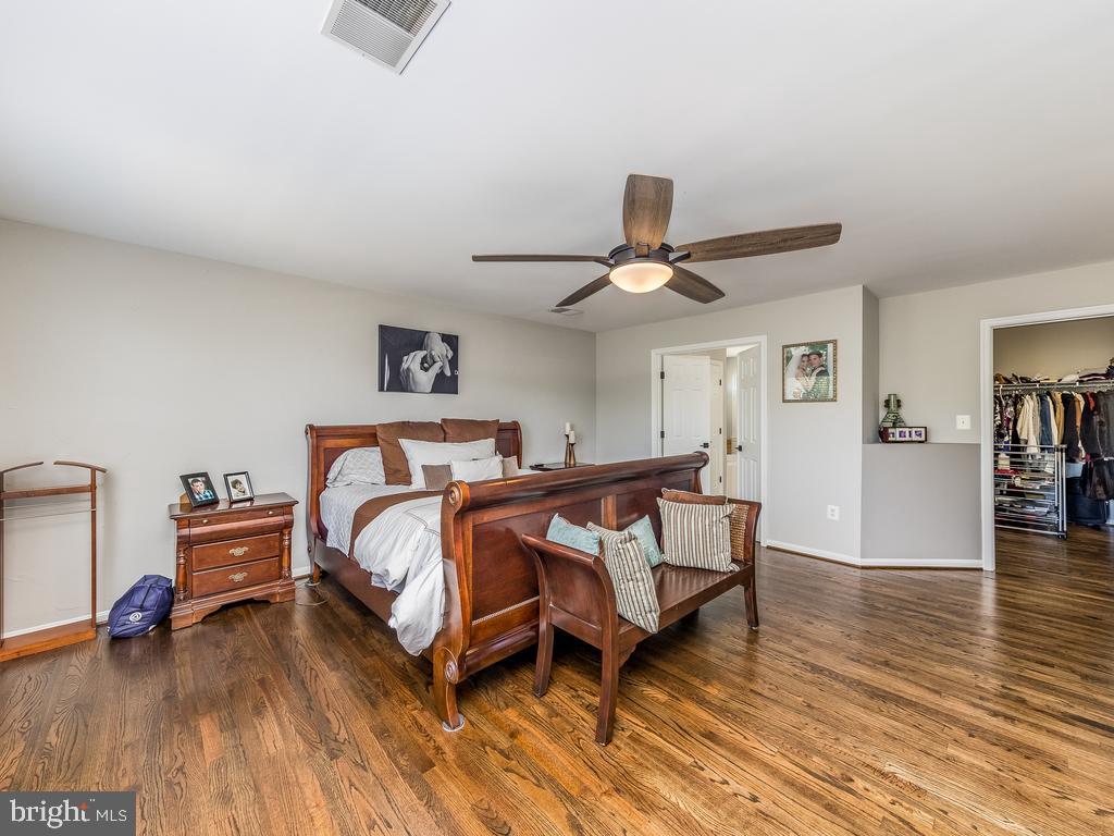 SHEFFIELD MANOR - Residential Lease