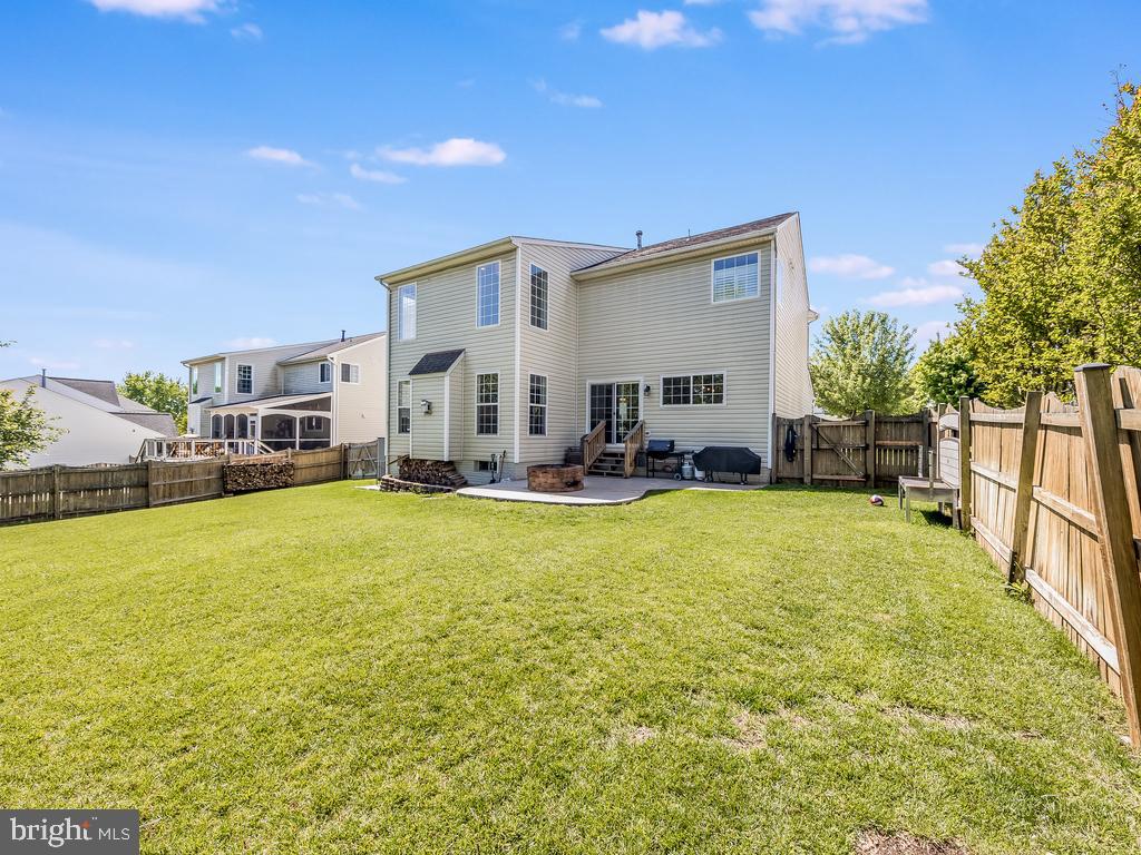 SHEFFIELD MANOR - Residential Lease